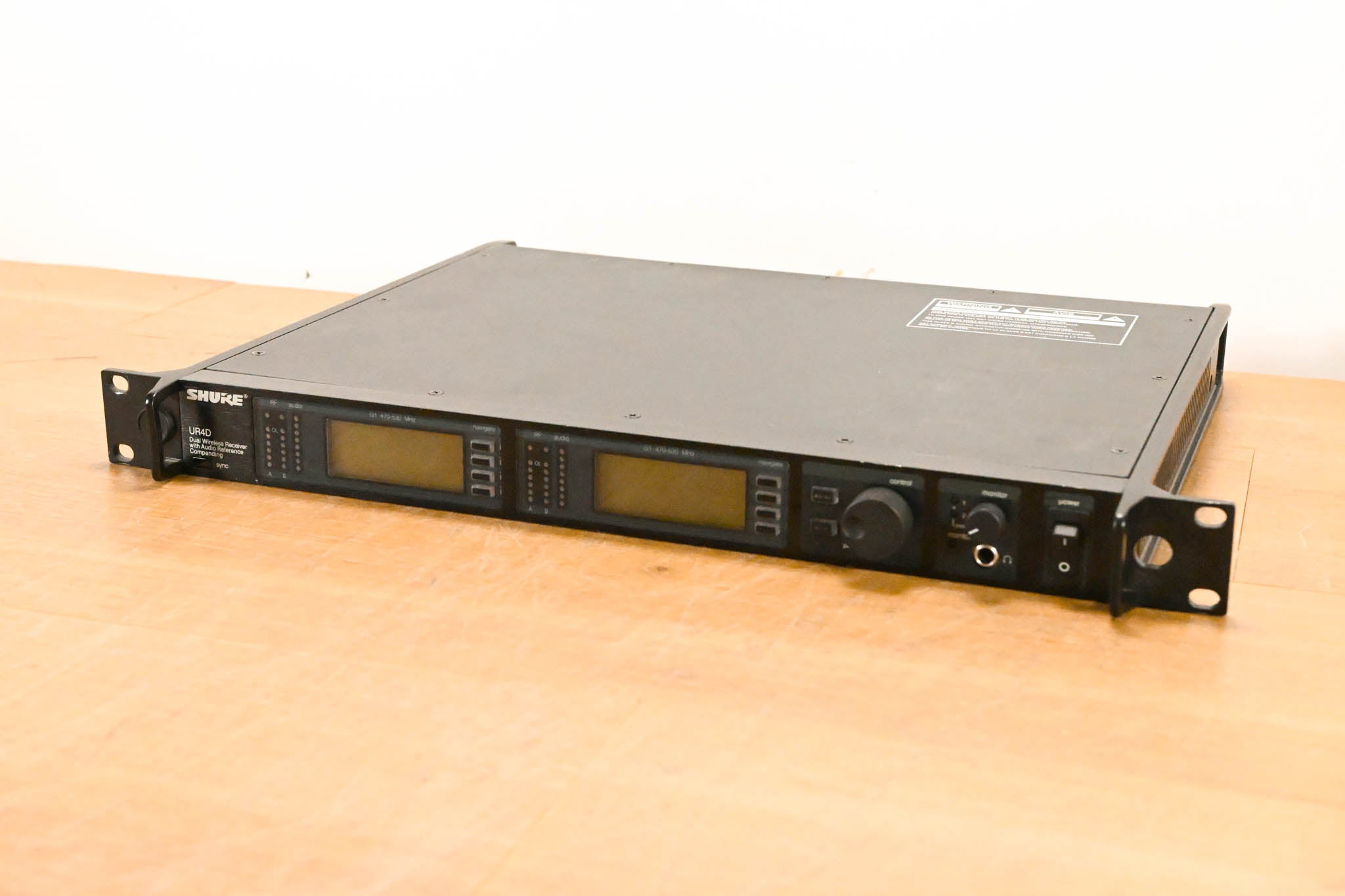 Shure UR4D Dual Wireless Receiver - G1 Band - 470-530 MHz