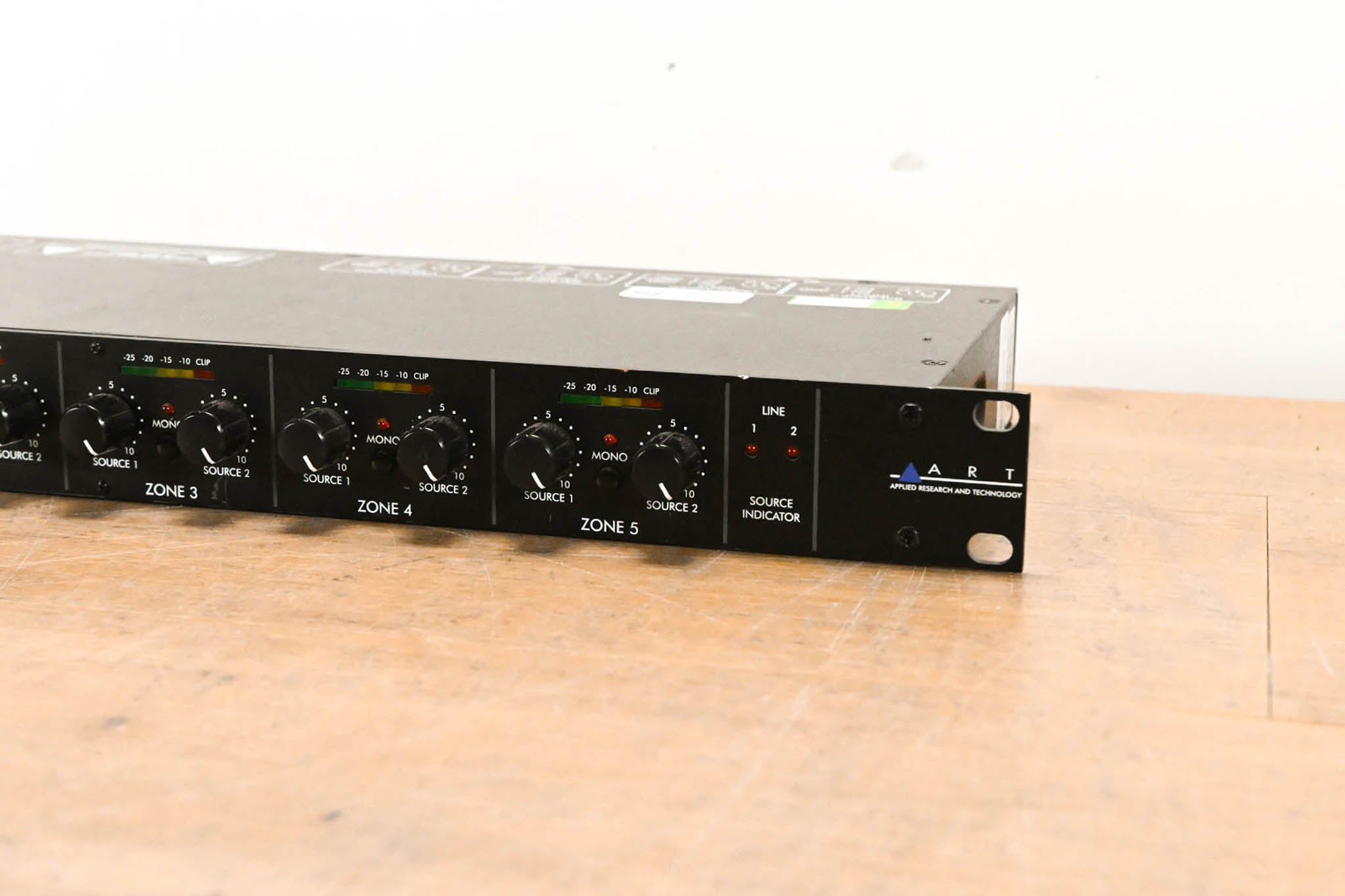 ART MX225 Five-Zone Distribution Mixer CG01154