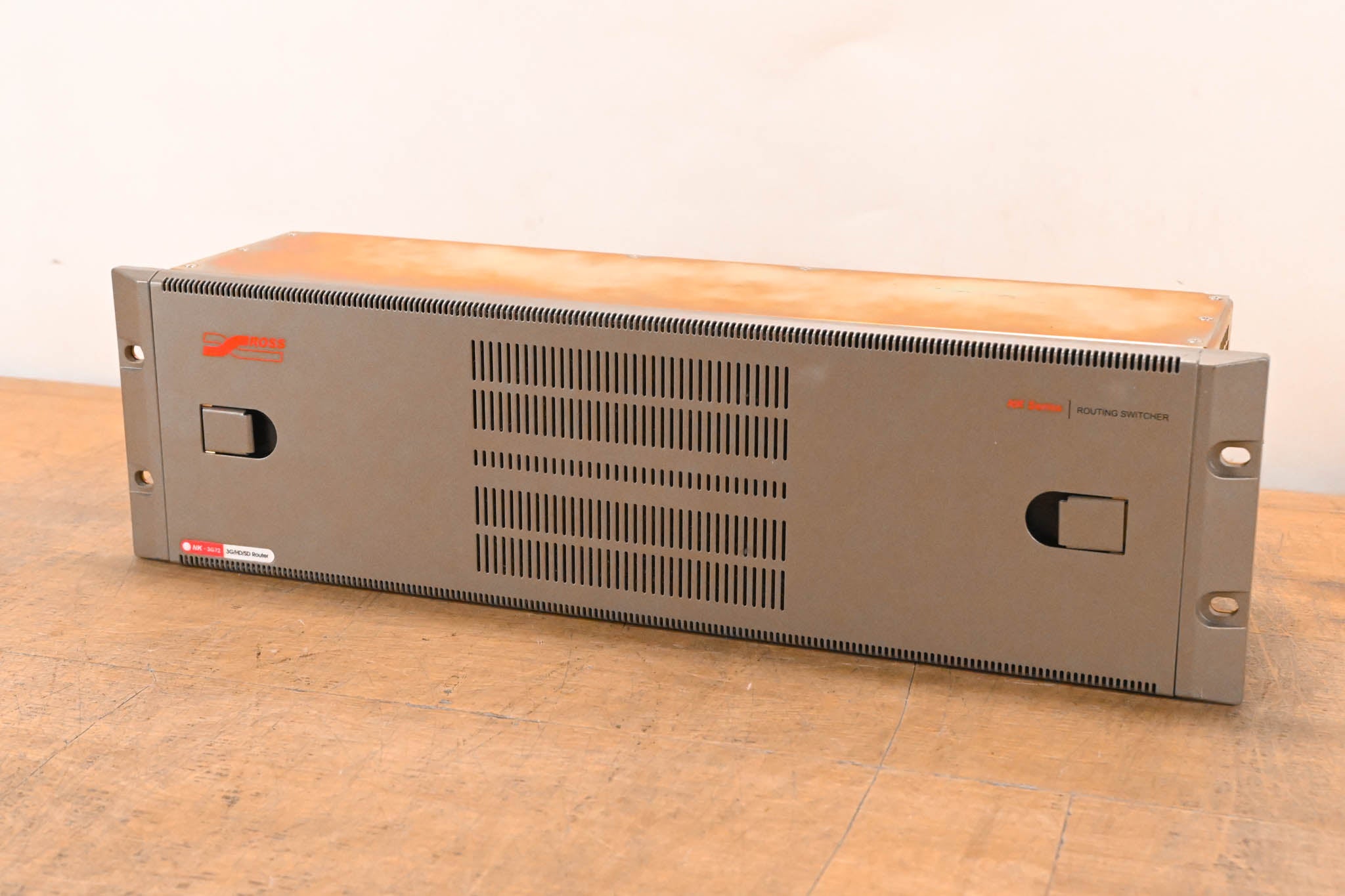 Ross NK-3G72 Scalable 72 x 72 3G/HD/SD Multi-Definition SDI Router