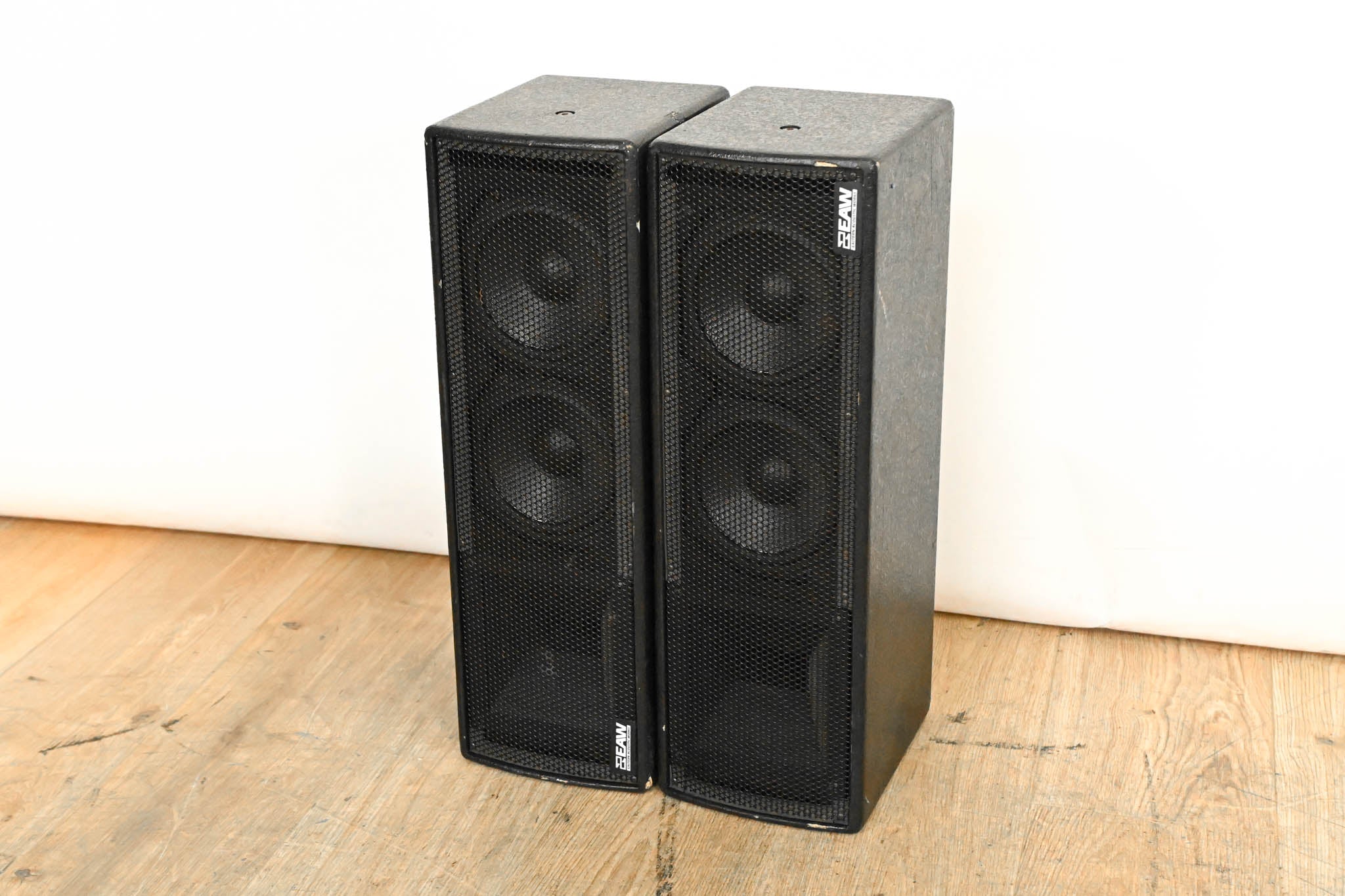 EAW UB52 Two-Way Full-Range Loudspeaker (PAIR)