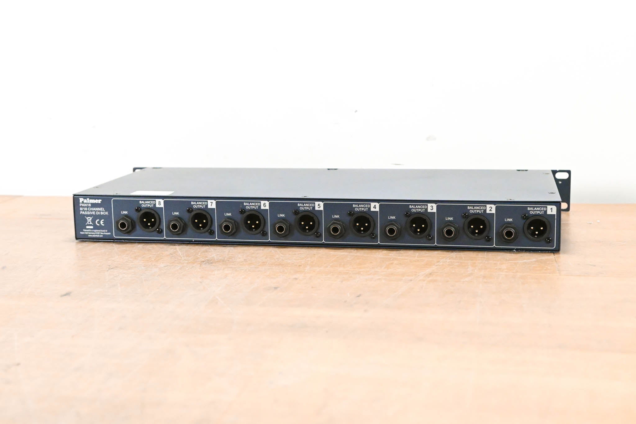 Palmer Pan 16 8/16 Channel Passive DI Box