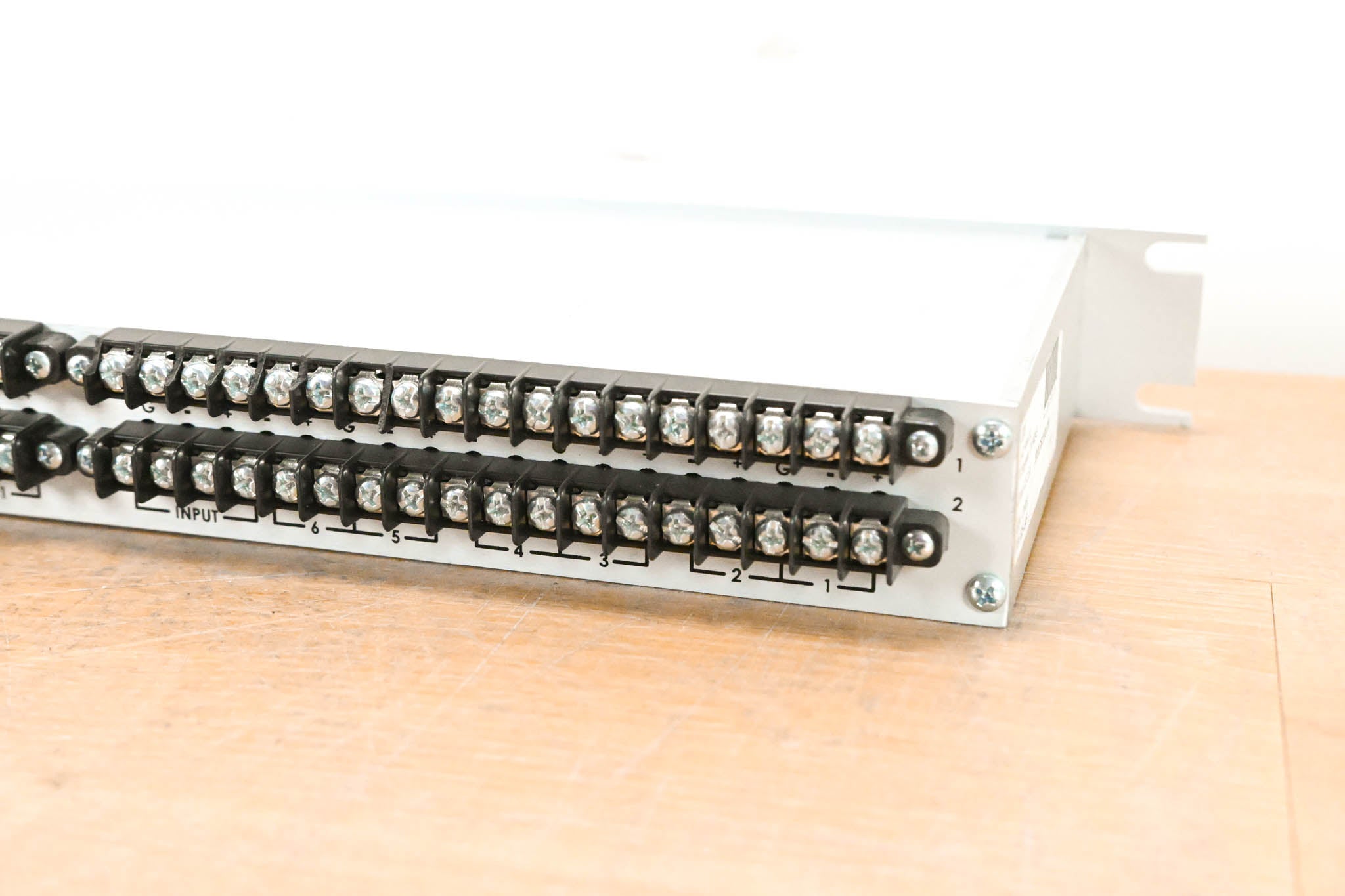 ESE ES-245 Quad 1x6 Audio Distribution Amplifier