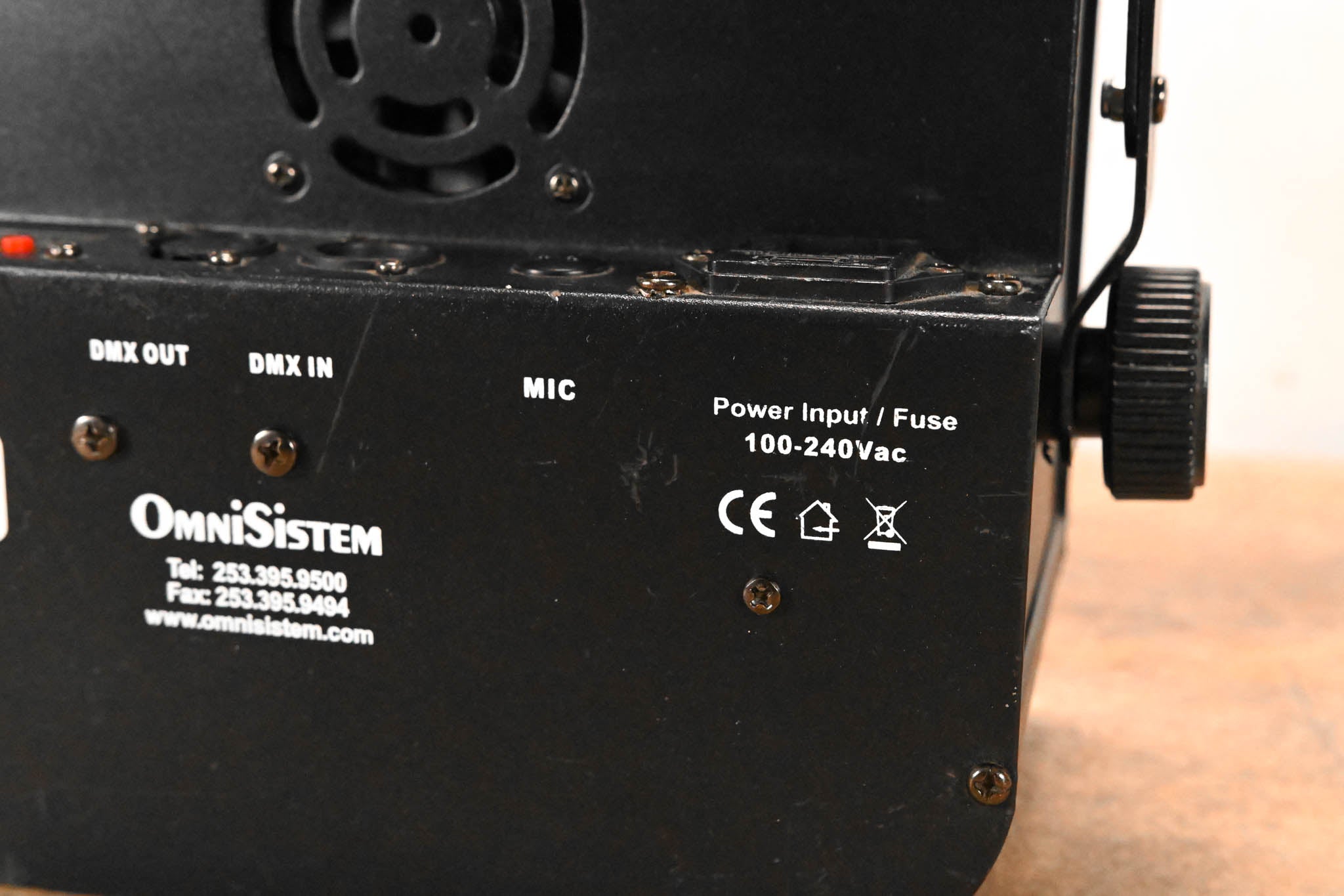 OmniSistem Thin Par Plus RGBW 6 x 10W RGBA Par Can Light