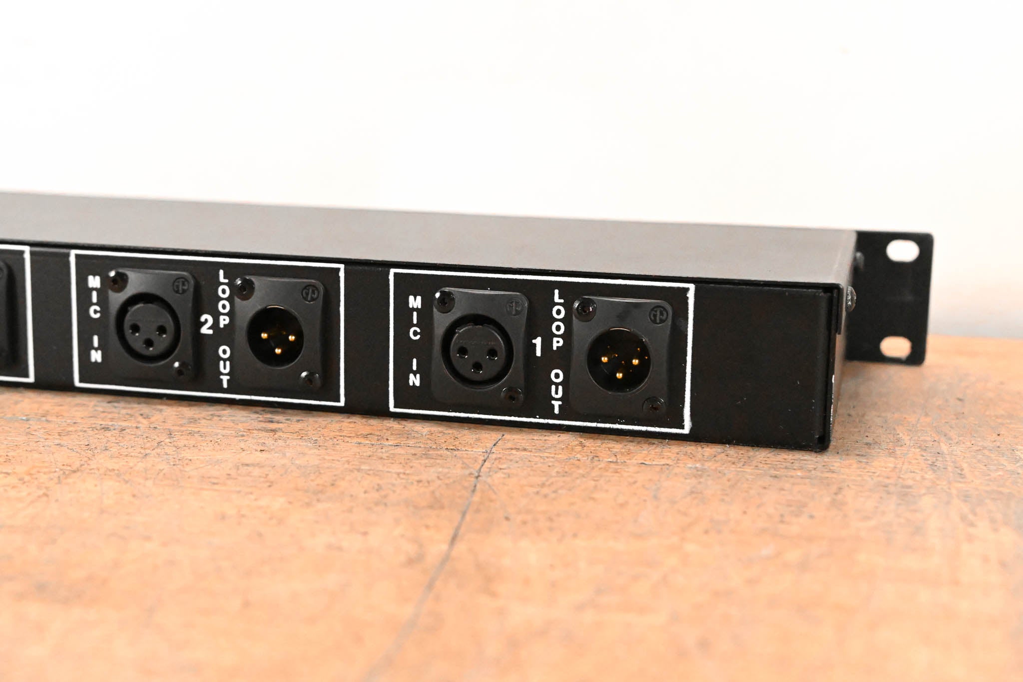 Horizon MS-4 4-Channel Rackmount Mic Splitter