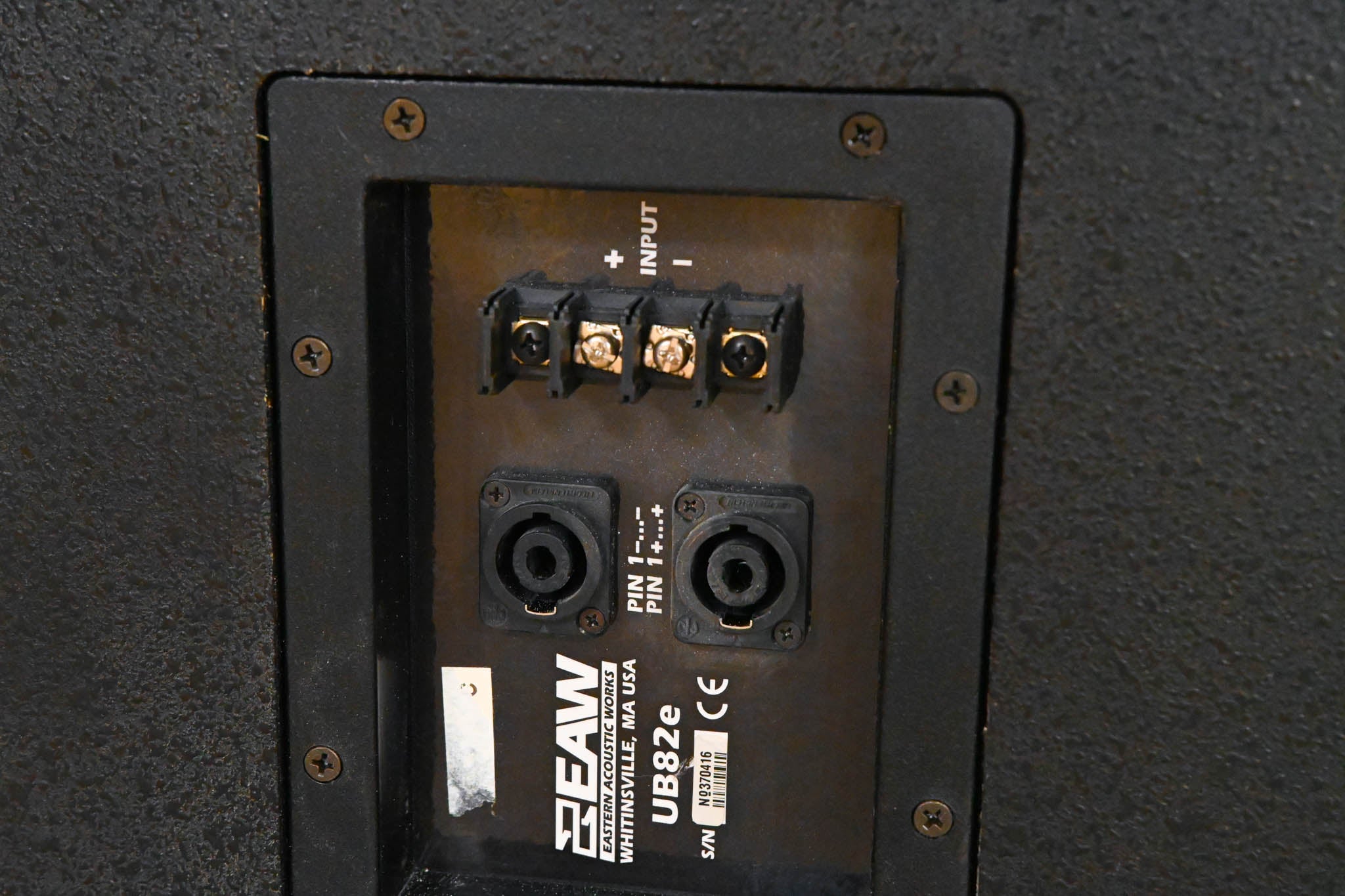 EAW UB82e 2-Way Passive Full Range Loudspeaker (PAIR)
