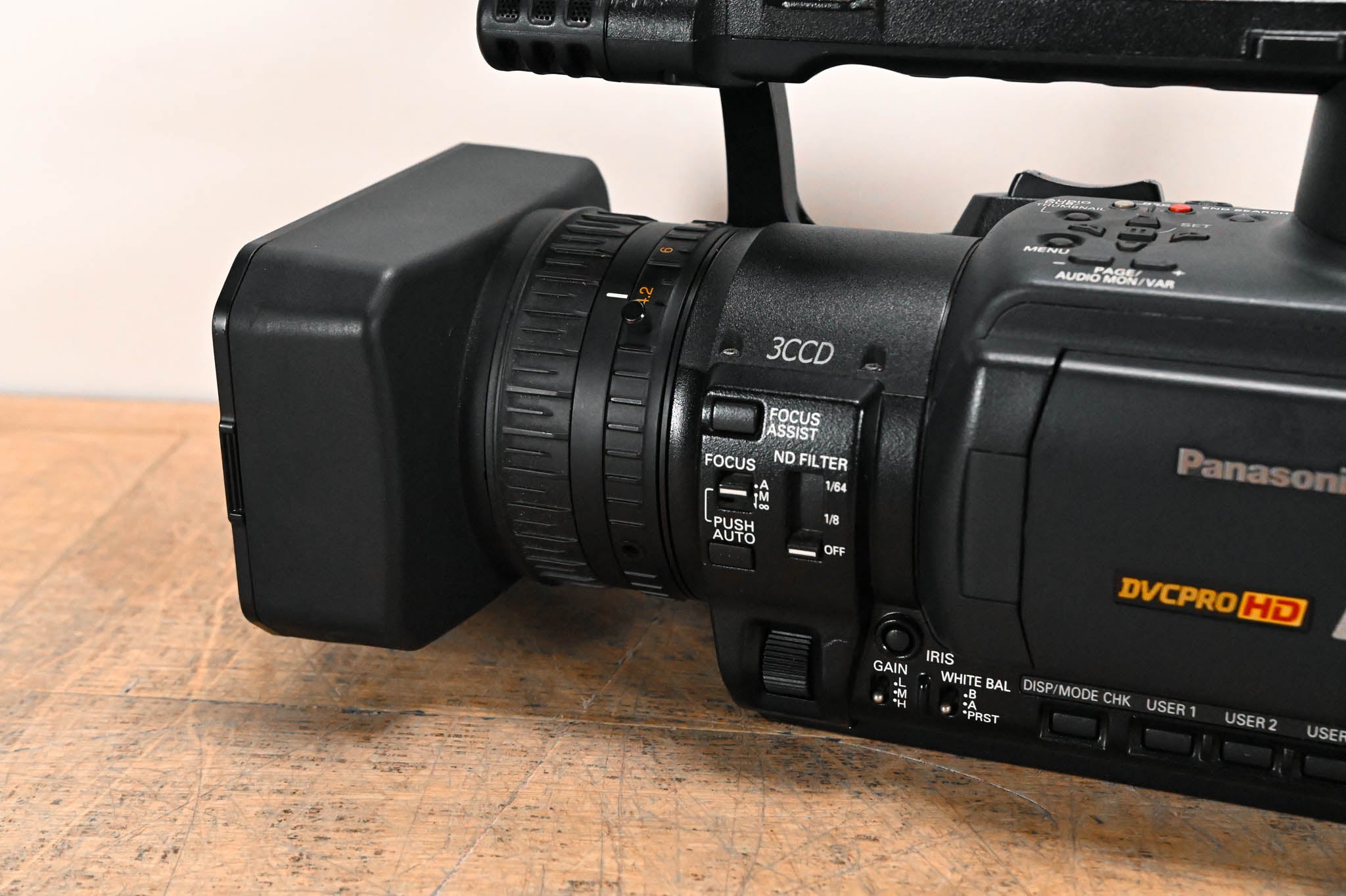 Panasonic AG-HVX200AP 3-CCD P2/DVCPRO HD Camcorder
