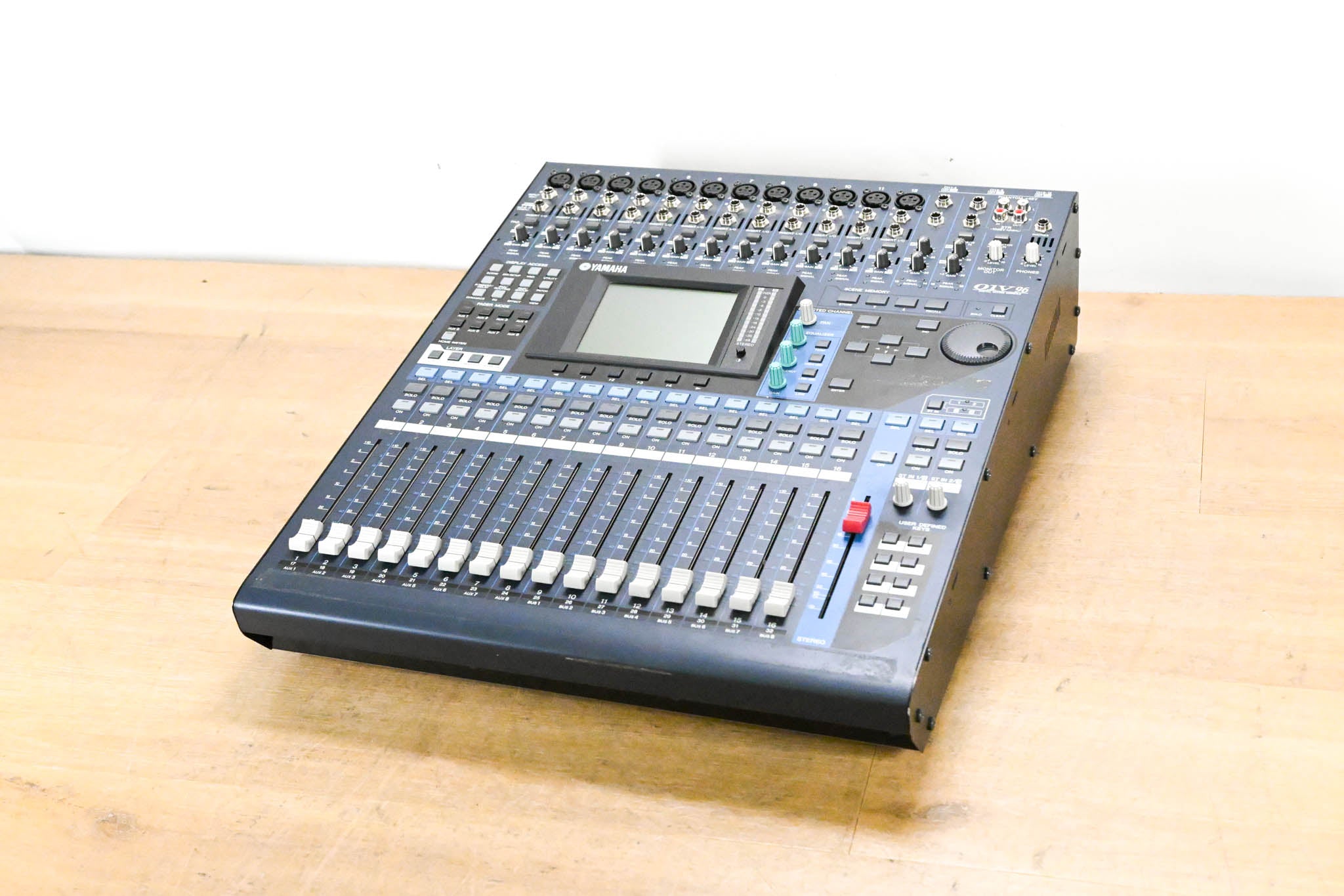 Yamaha 01V96VCM 24-Bit/96k Digital Recording Mixer