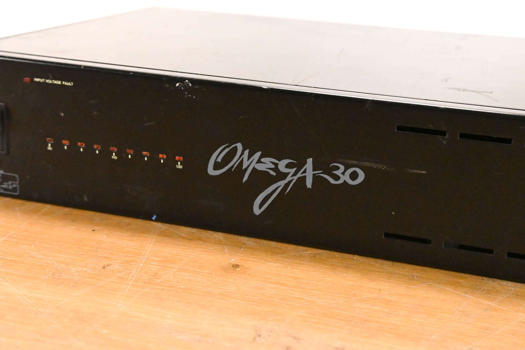 Juice Goose Omega 30 2U 30-Amp Rackmount Power Distribution Unit
