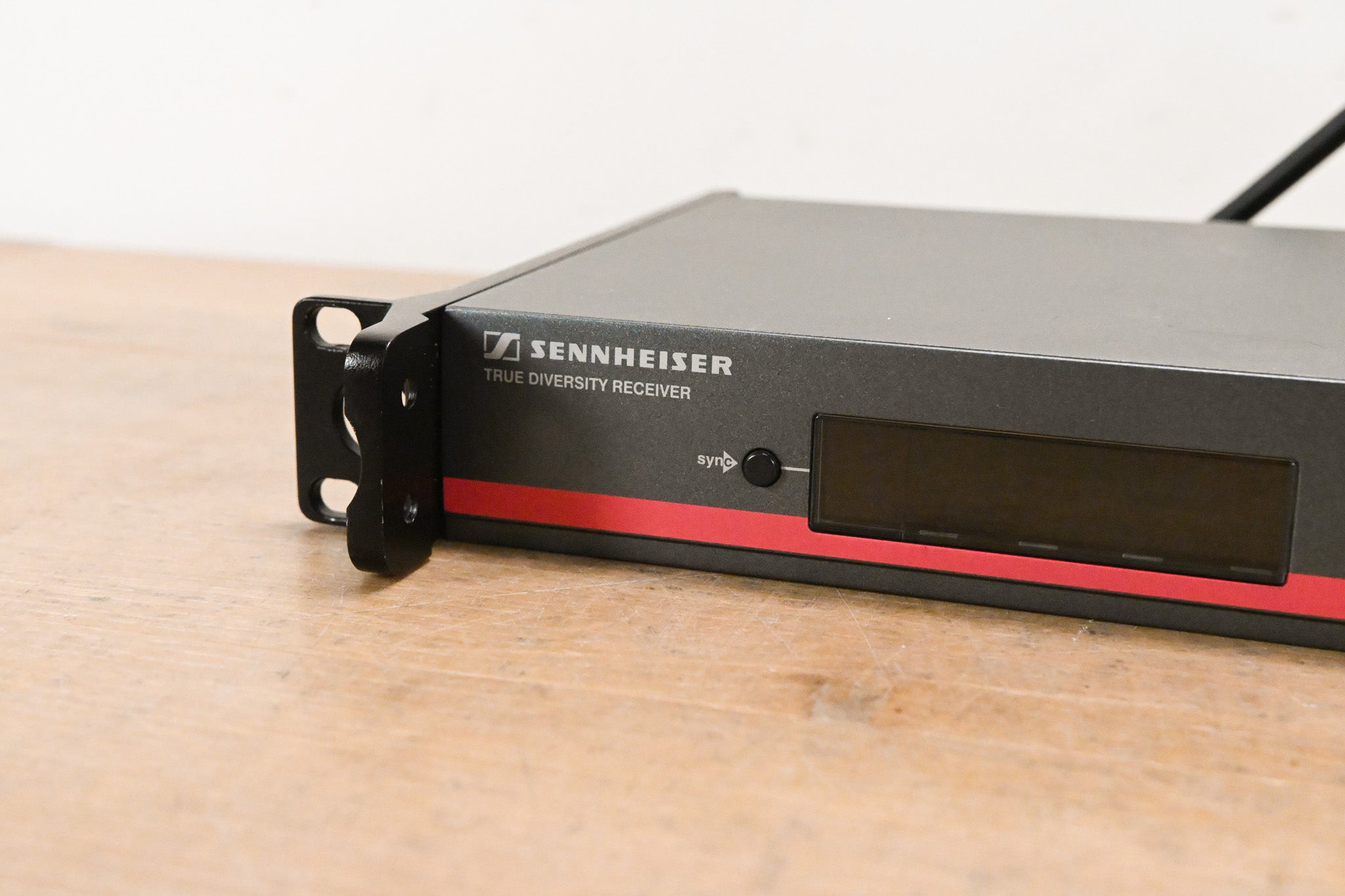 Sennheiser EM 100 G3 Wireless Receiver - 516-558 MHz (NO POWER SUPPLY)