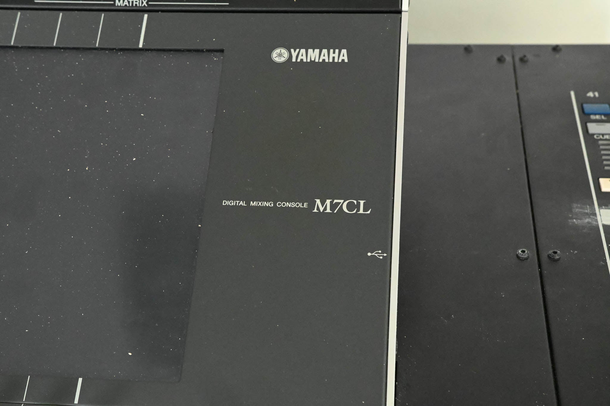 Yamaha M7CL-48 48-Channel Digital Audio Mixing Console