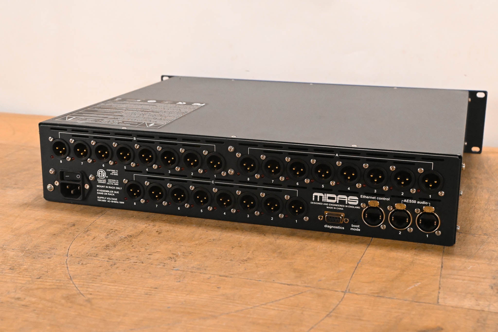 Midas DL152 PRO Series 24-Output Stage Box