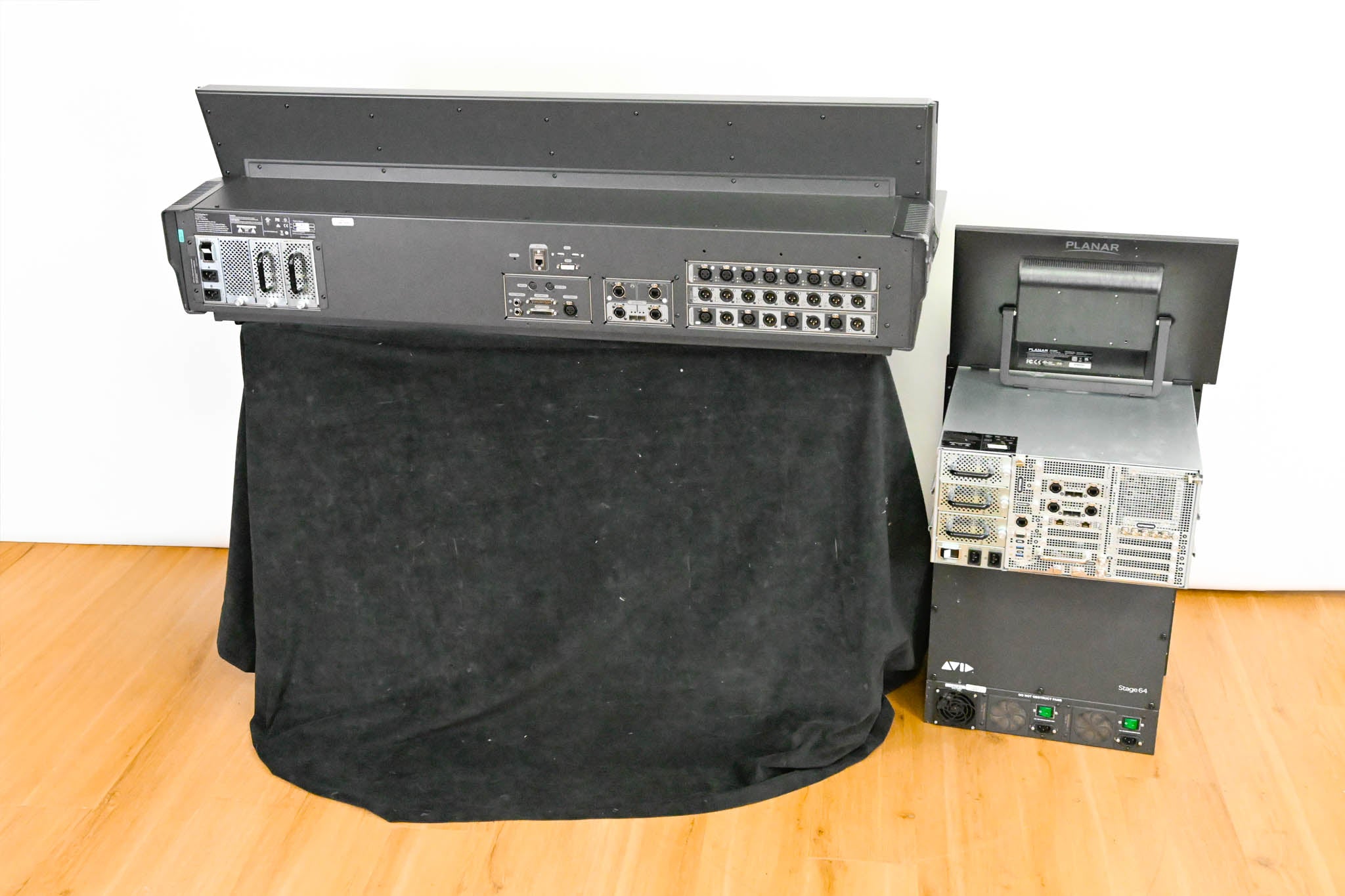 AVID VENUE S6L-32D System w/ E6L-144, Stage 64 64x24, WSG-HD, Monitor