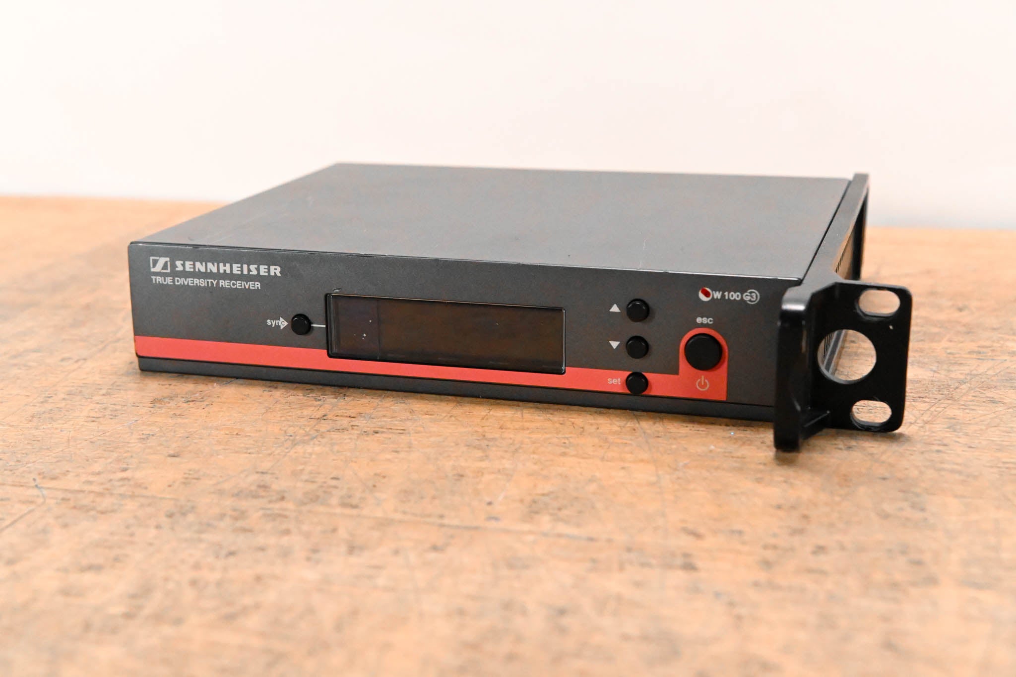 Sennheiser EM 100 G3 Wireless Receiver - 516-558 MHz (NO POWER SUPPLY)