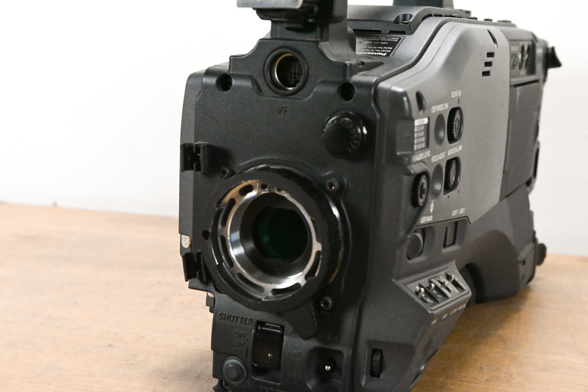 Panasonic AG-HPX500P 2/3" Shoulder-Mounted P2HD Camcorder