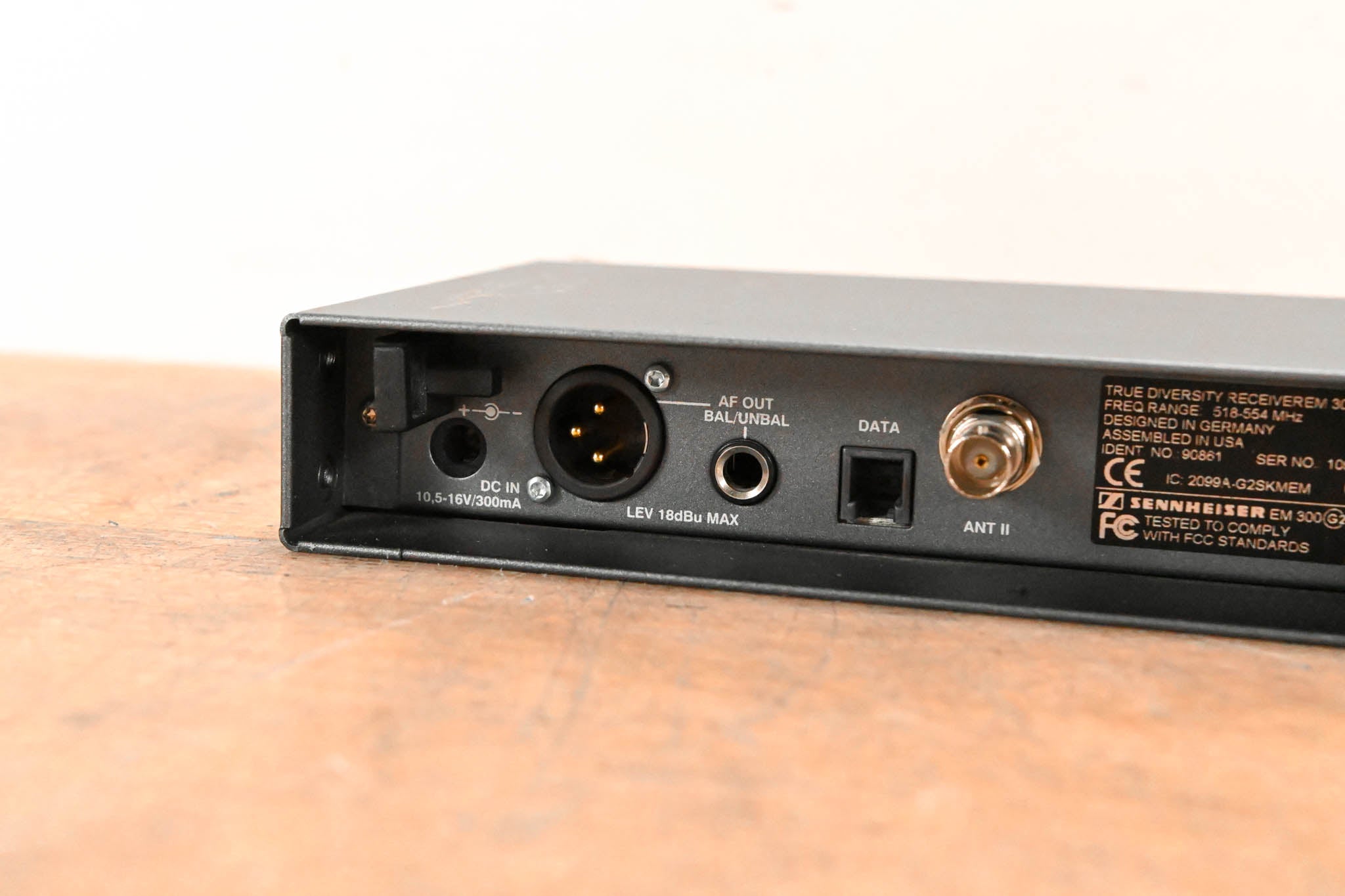 Sennheiser ew 300 G2 Handheld Wireless System 518-554MHz NO POWER SUPPLY
