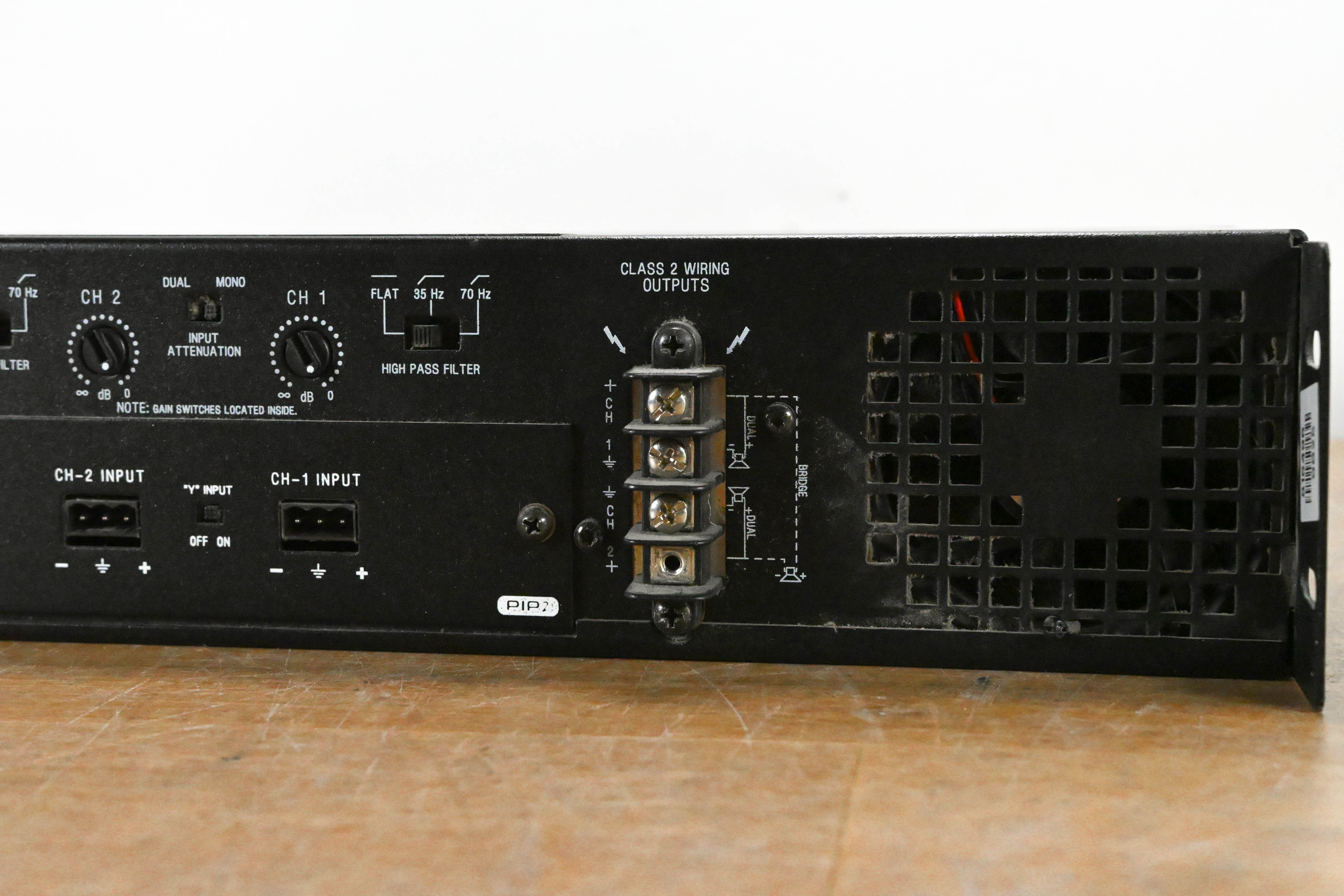 Crown CTs 600 Two-Channel 300W Power Amplifier