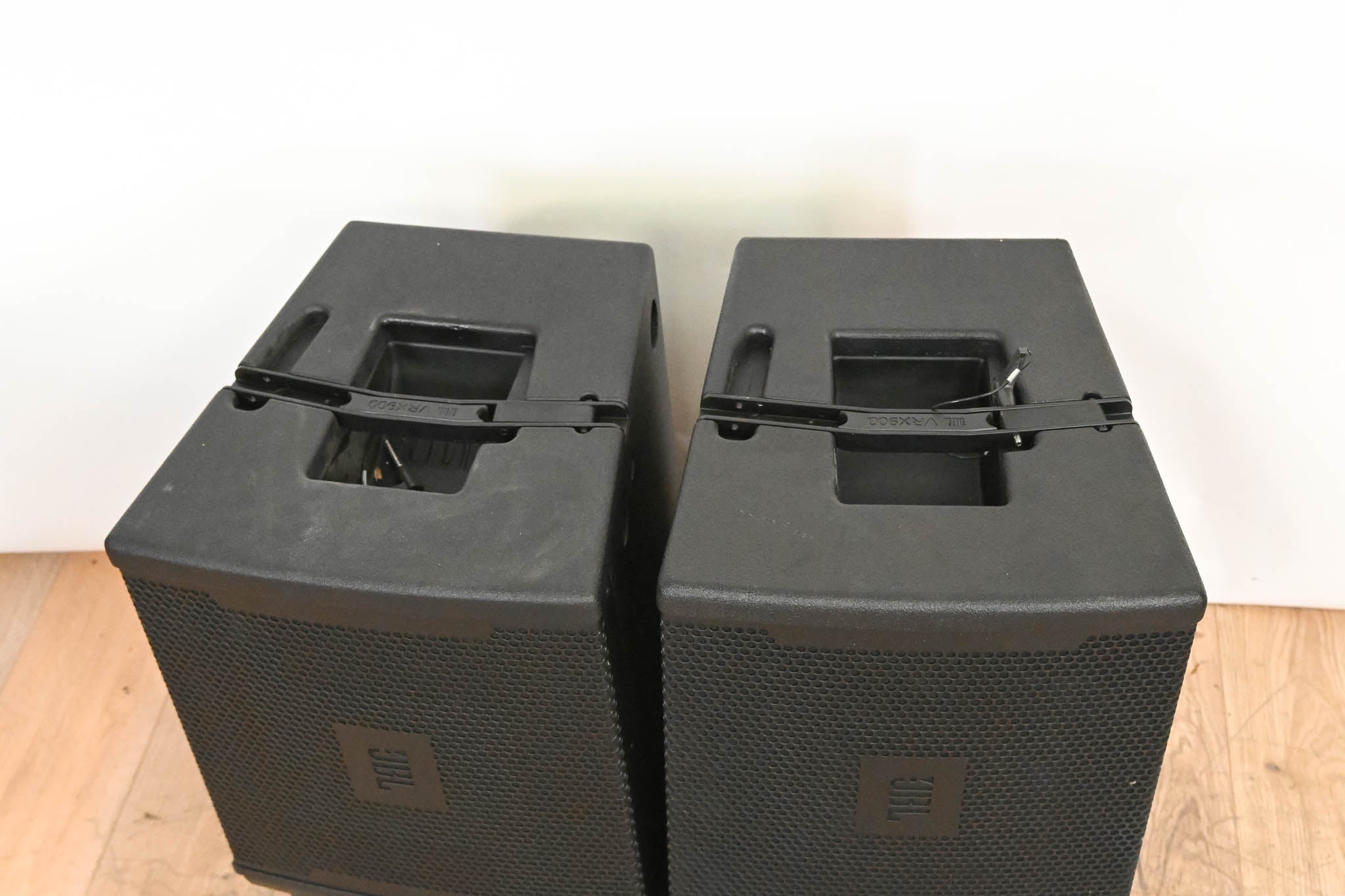 JBL VRX932LA 3200W 12-inch Line Array Speaker (PAIR)