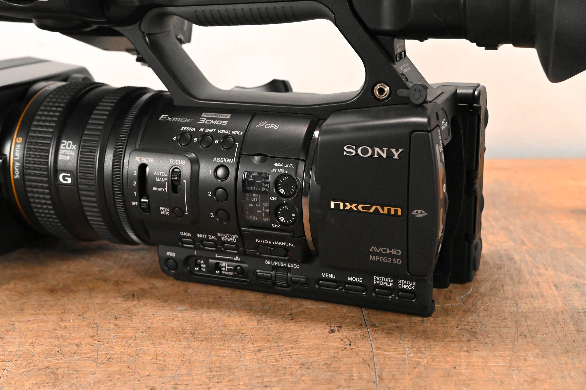 Sony HXR-NX5U NXCAM Professional Camcorder