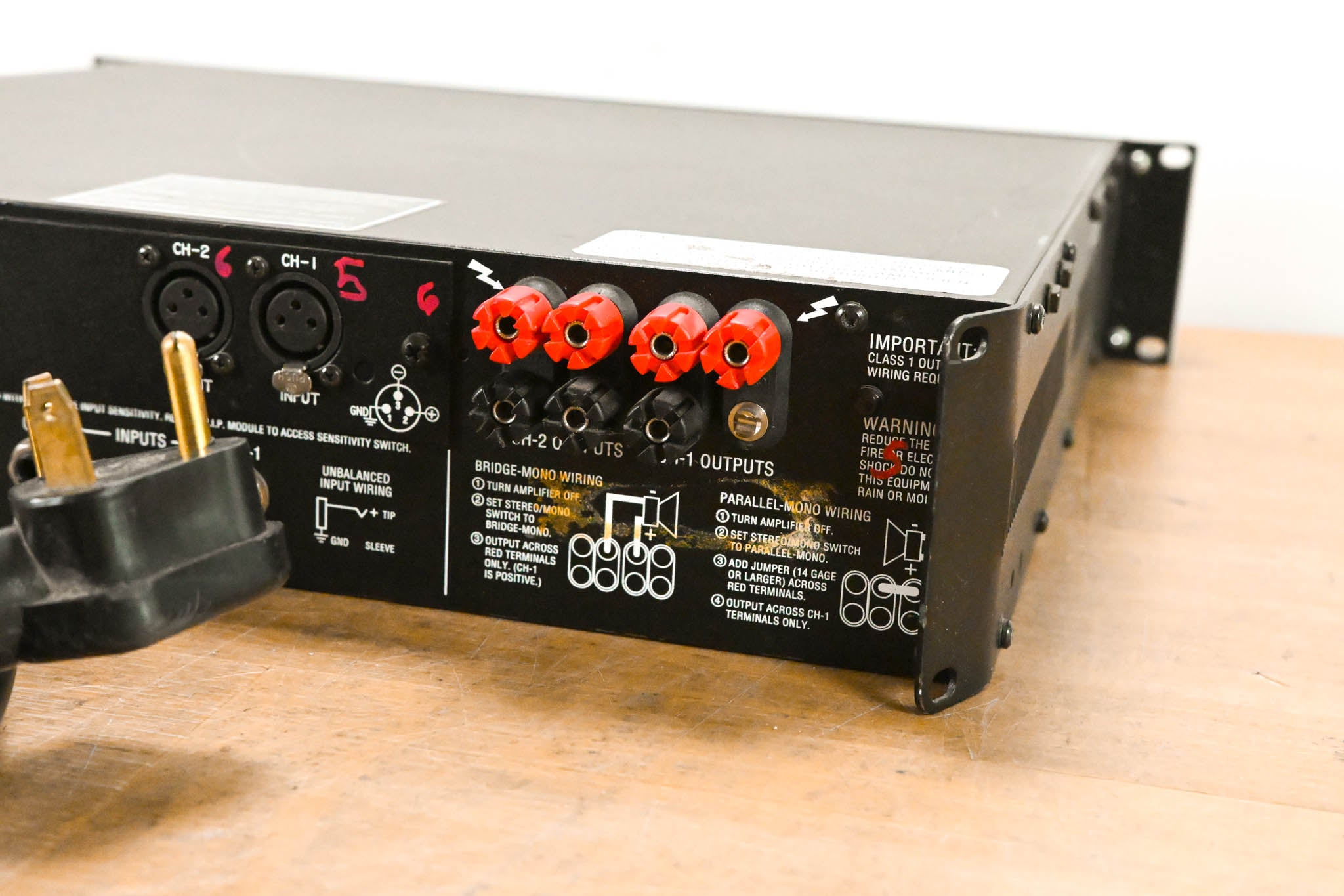 Crown Macro-Tech 3600VZ 2-Channel Power Amplifier