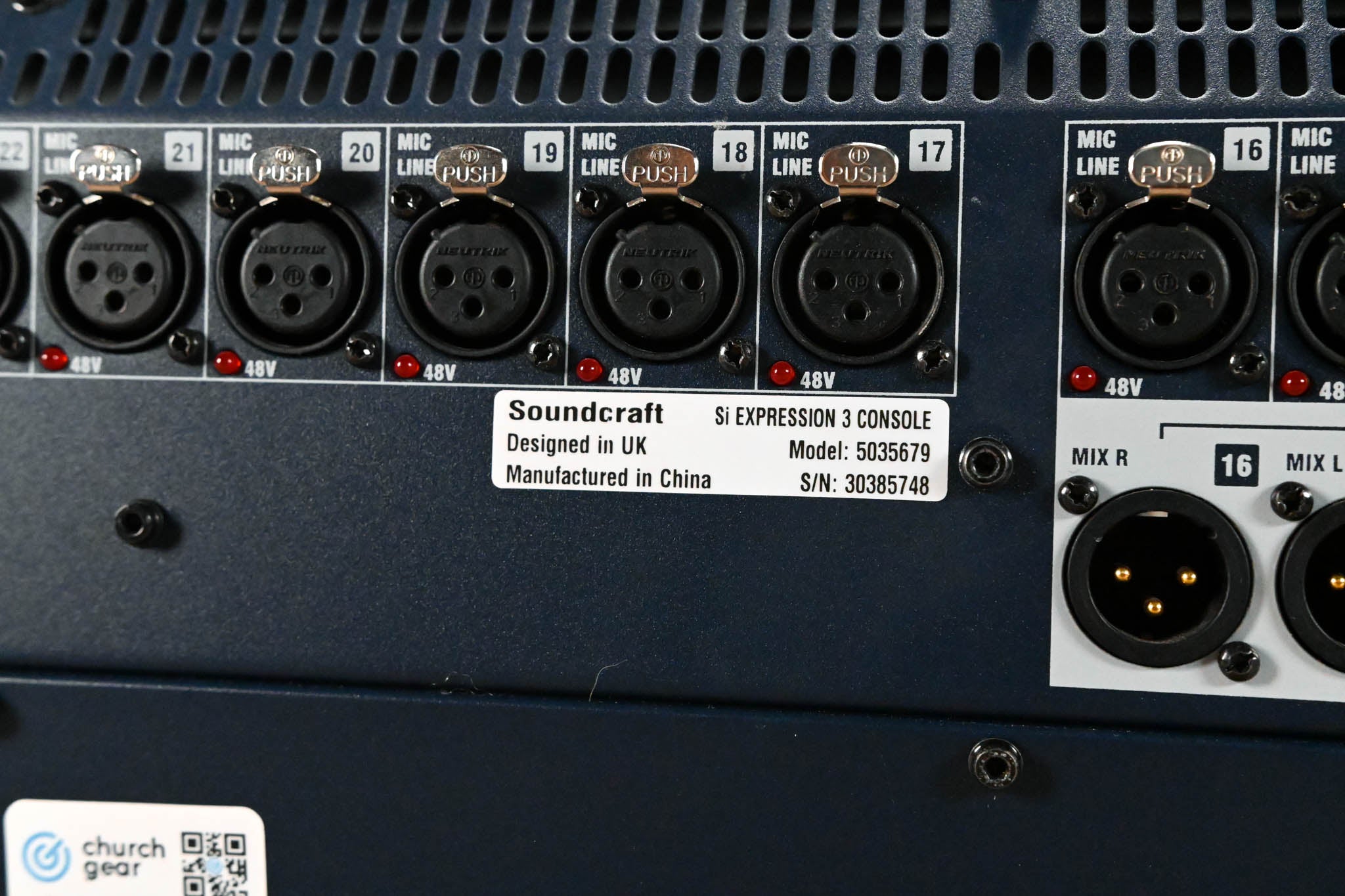 Soundcraft Si Expression 3 32-Channel Digital Mixer with CAT5 MADI Card