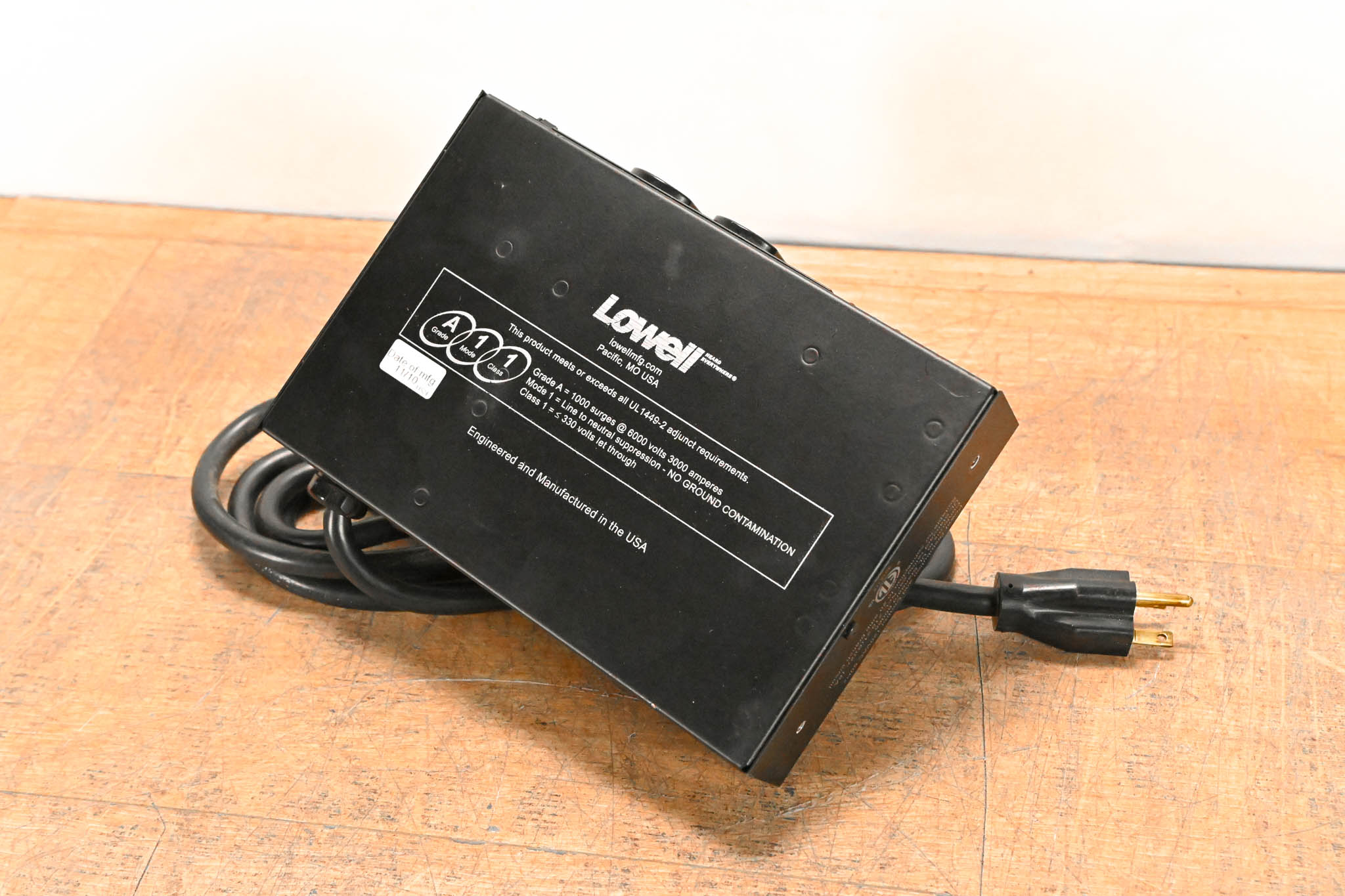 Lowell ACSP-2002-VTE Compact Surge Suppressor