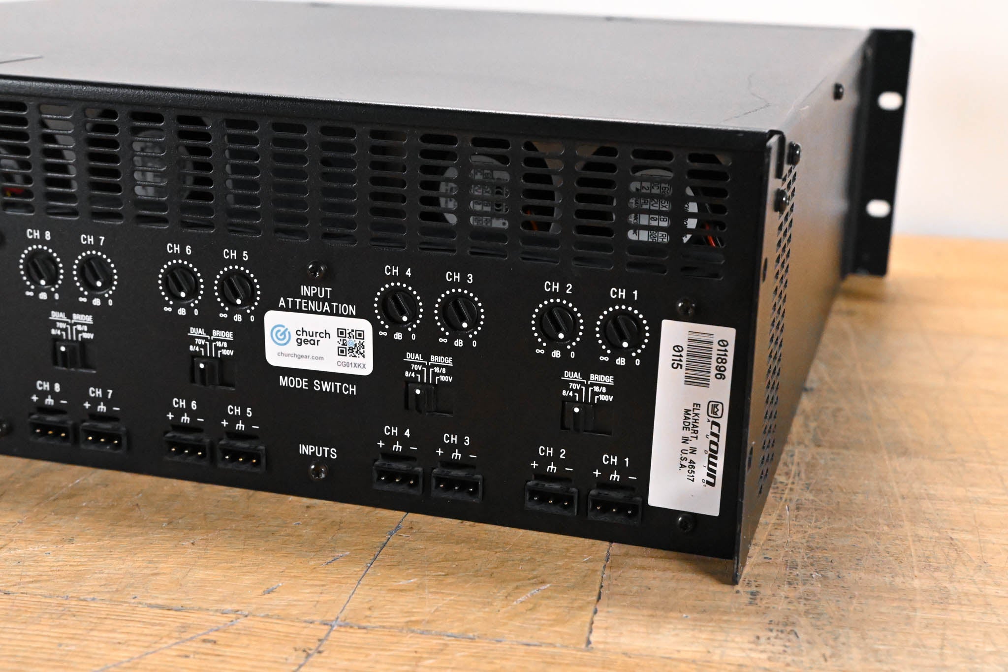 Crown CTs 8200 200W 8-Channel Power Amplifier