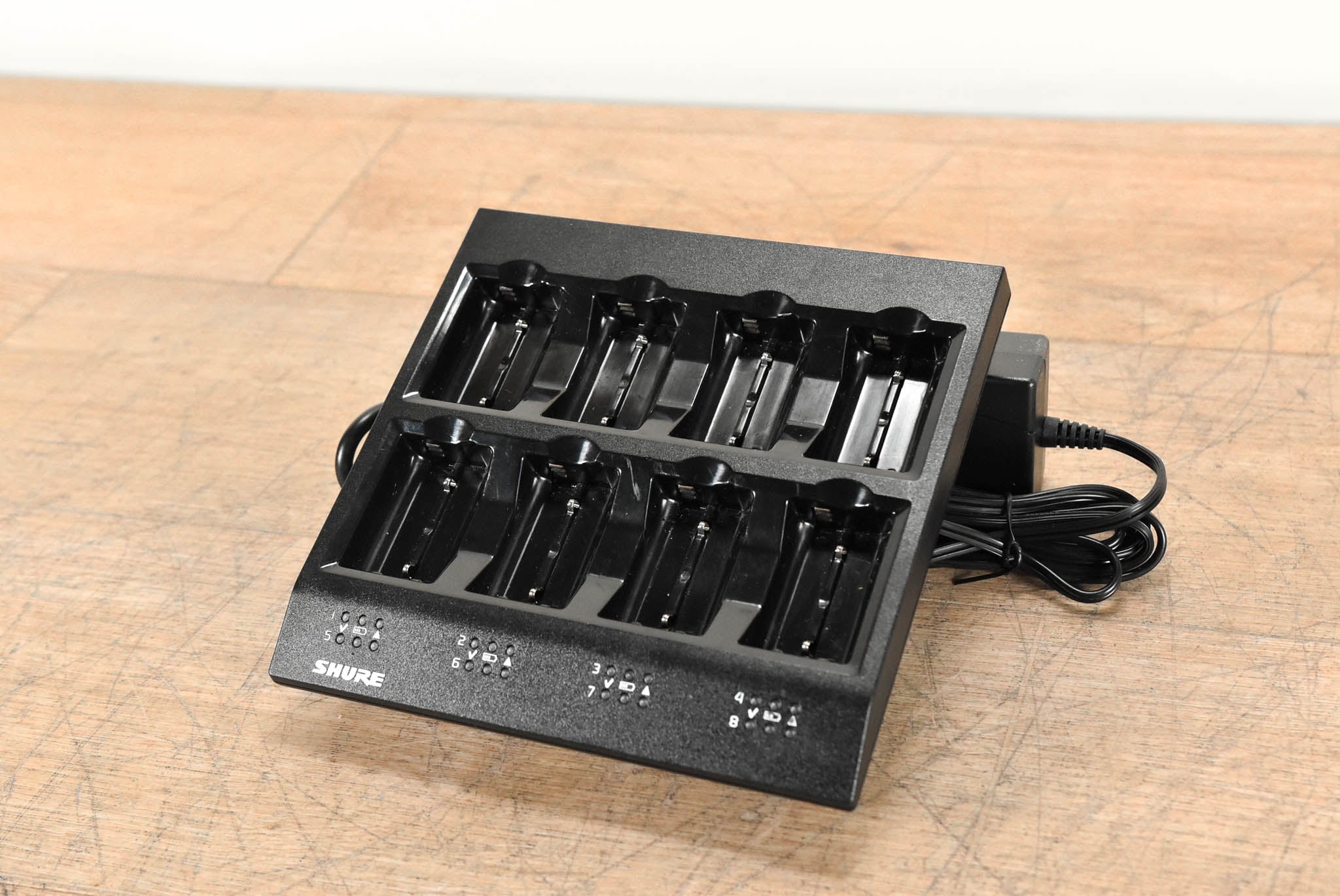 Shure SBC800 Eight-Bay Battery Charger for SB900B Batteries