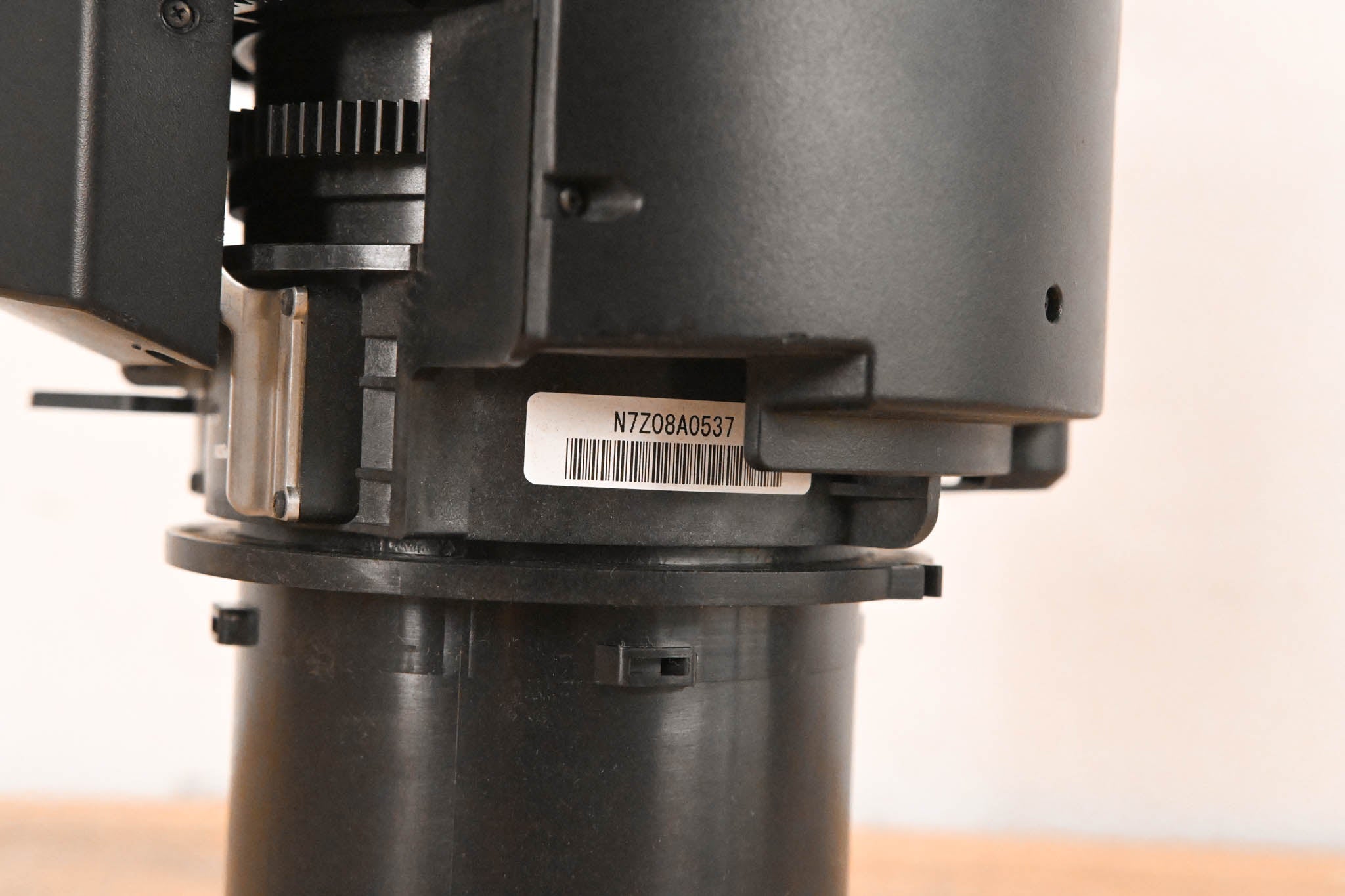 Epson ELPLU03 Wide Short Throw Zoom Lens #1