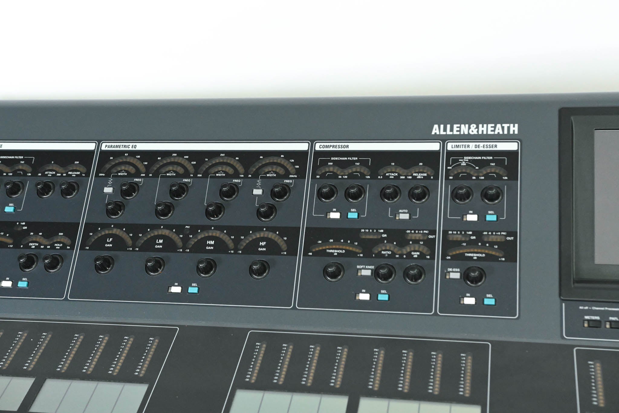 Allen & Heath iLive-T112 Mixing Surface with iDR-32 Fixed Format MixRack