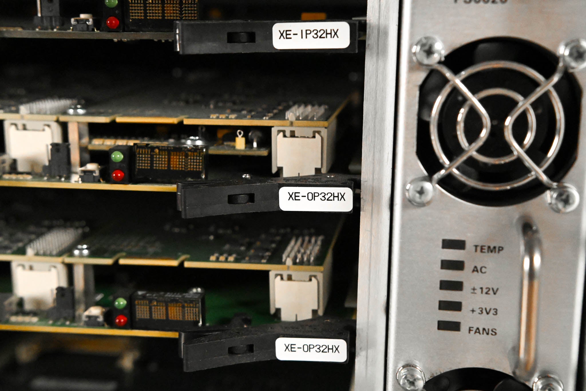 Evertz XE4-64x64 Xenon Multi–Format Router