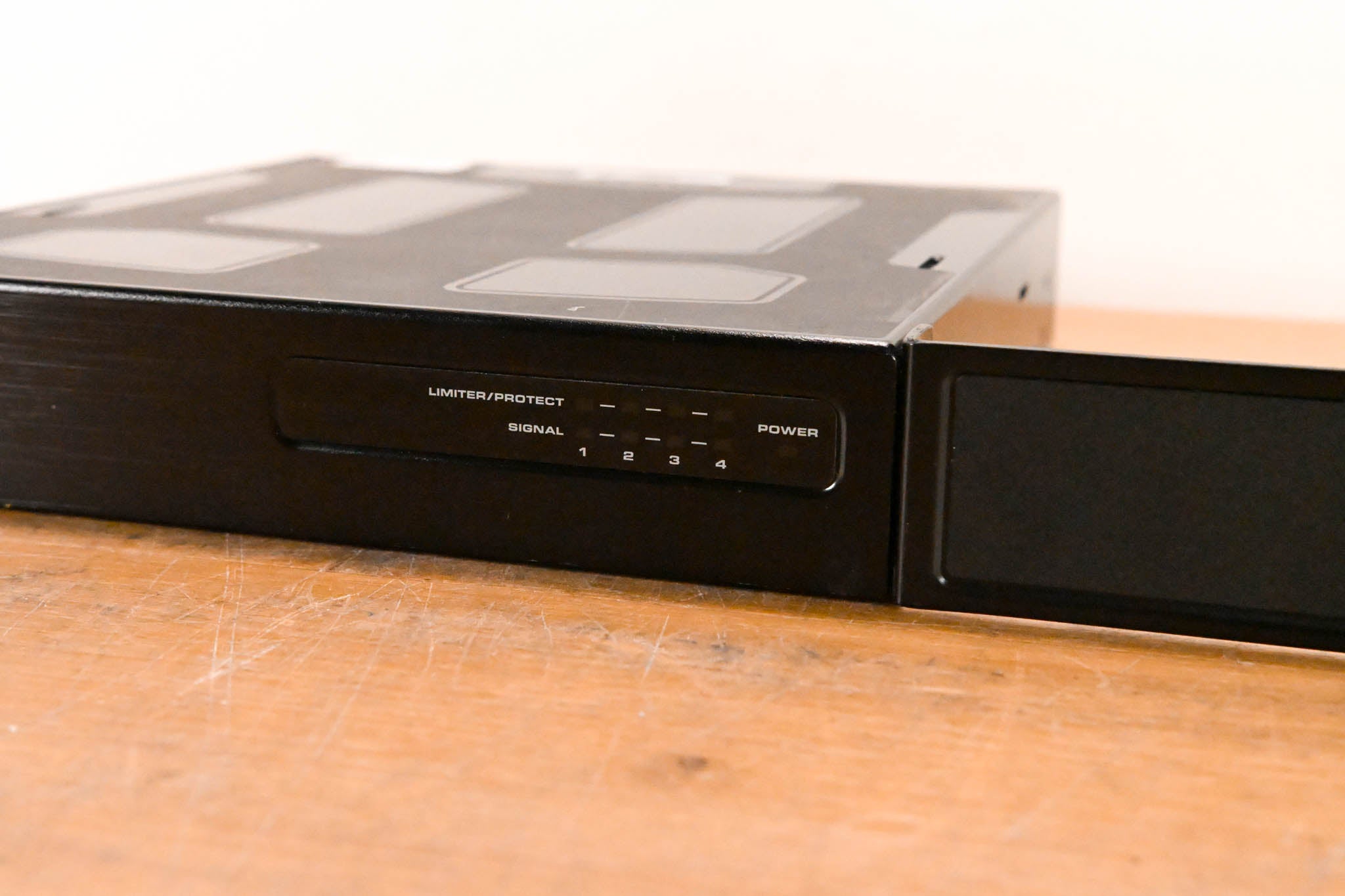 QSC SPA4-60 Four-Channel Power Amplifier