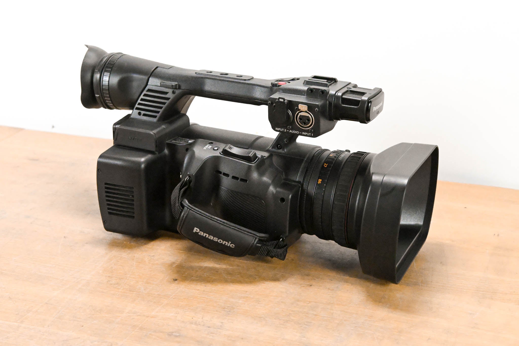 Panasonic AG-HPX250P P2 HD Handheld Camcorder