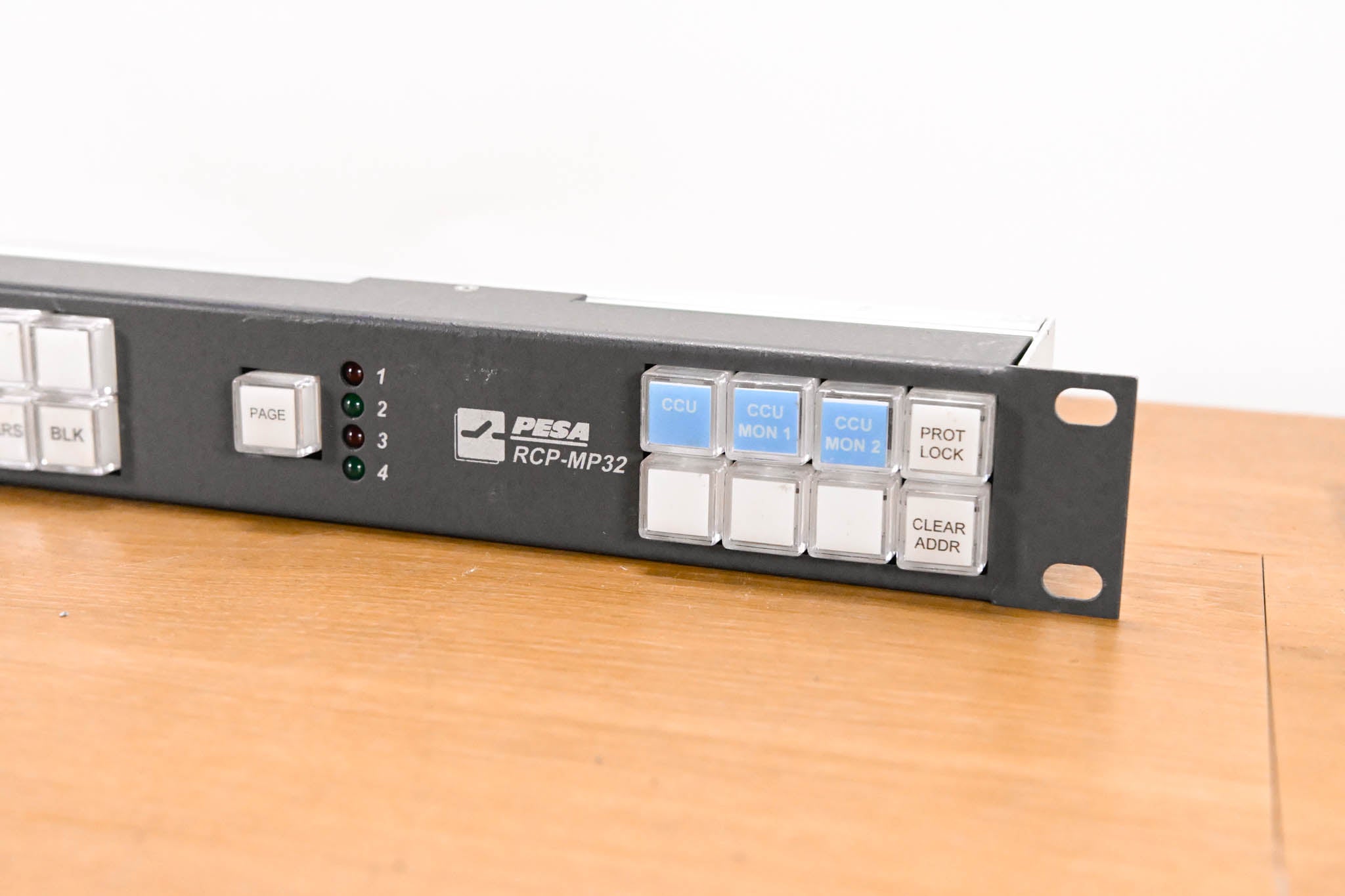 Pesa RCP-MP32 32-Position Multi-Programmable Control Panel (NO PSU)