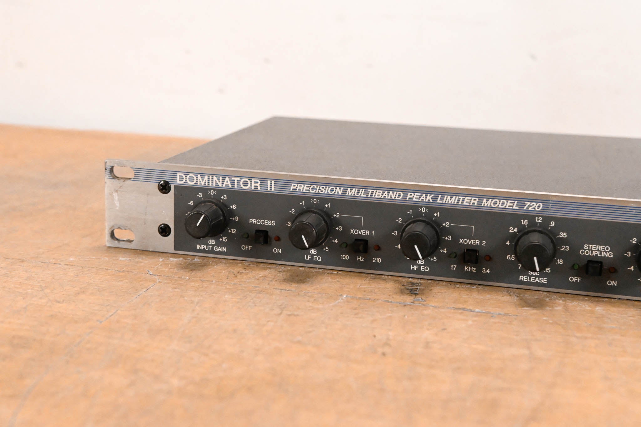 Aphex 720 DOMINATOR II Precision Multiband Peak Limiter