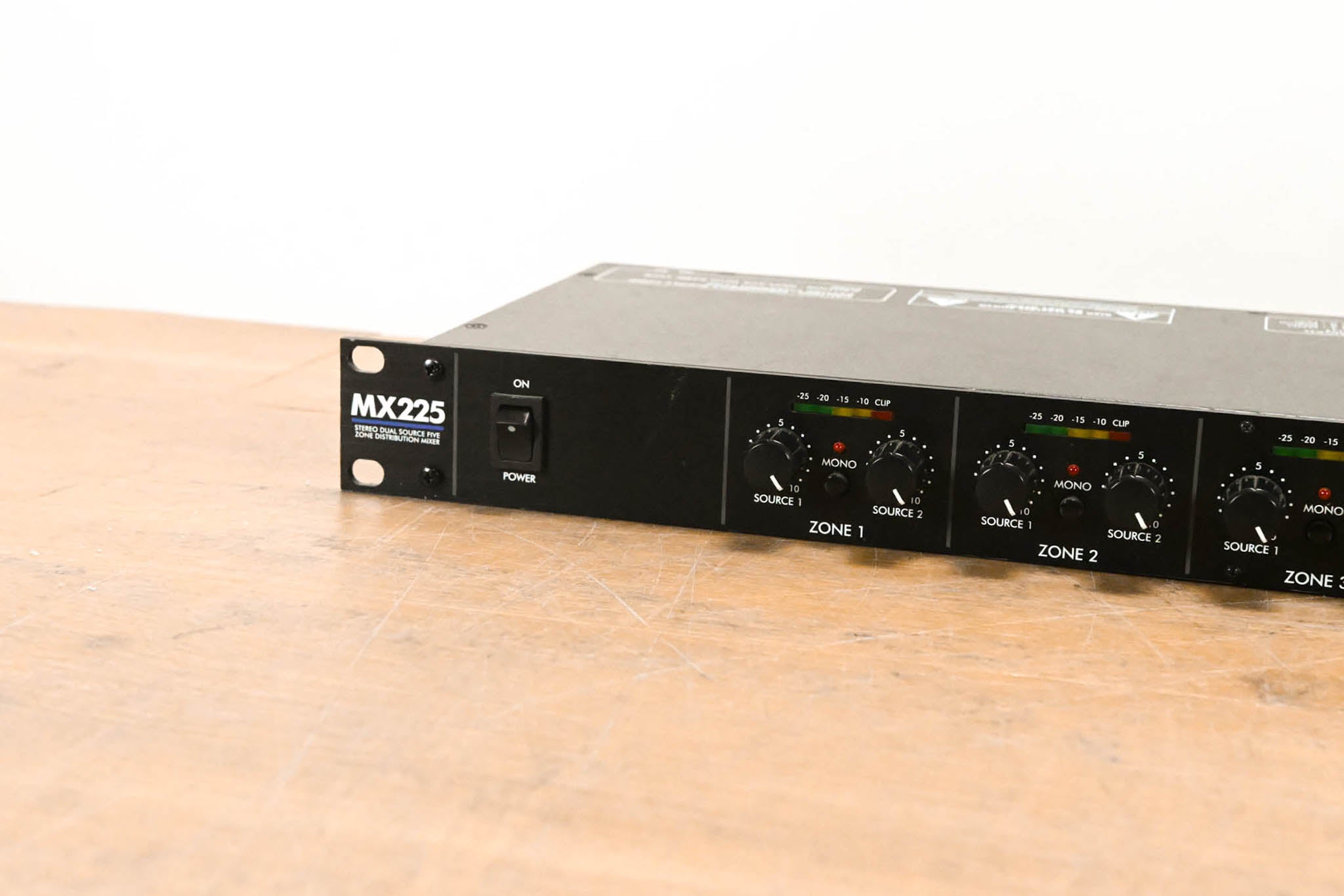 ART MX225 Five-Zone Distribution Mixer