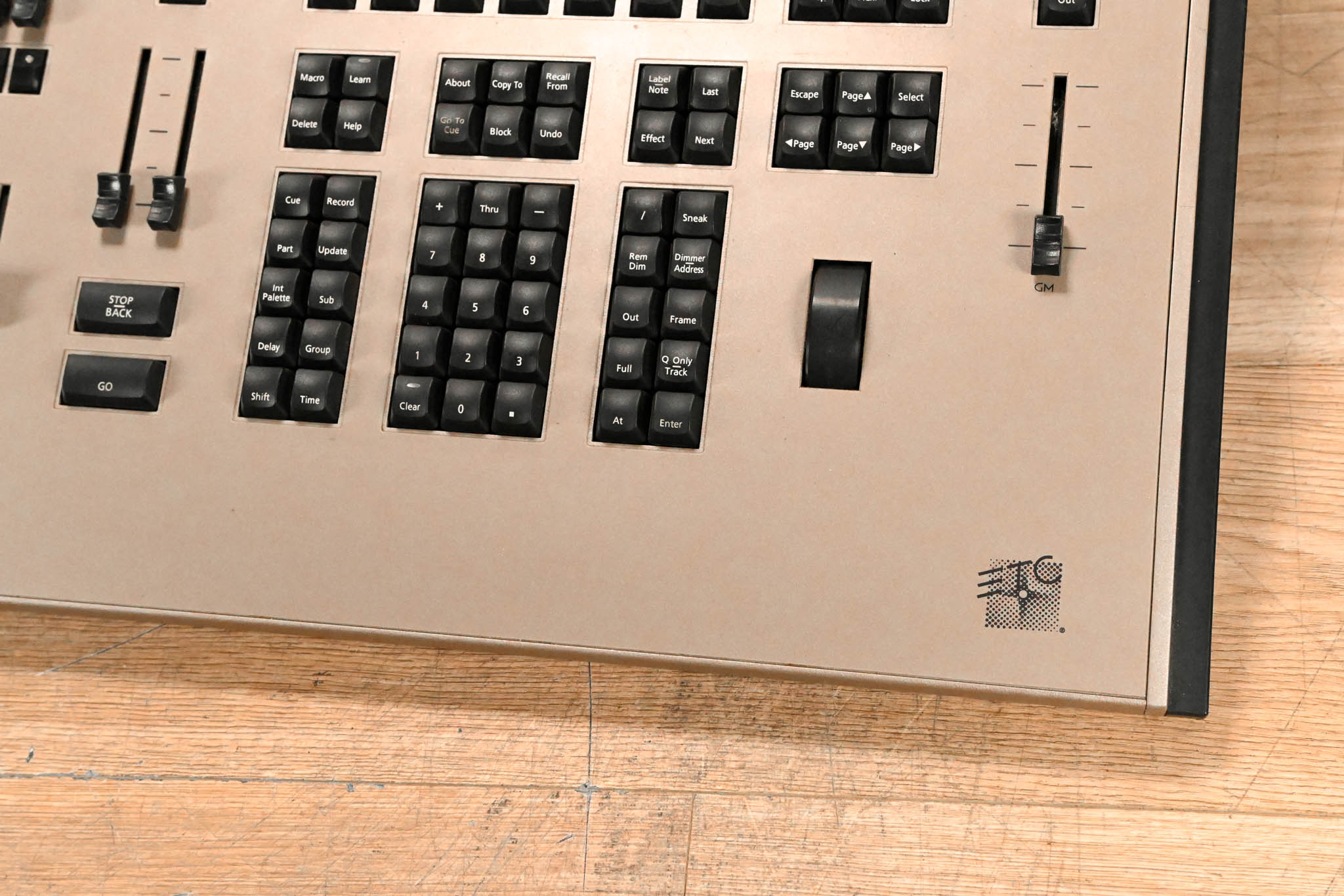 ETC Element 40-Fader 250-Channel Lighting Control Console