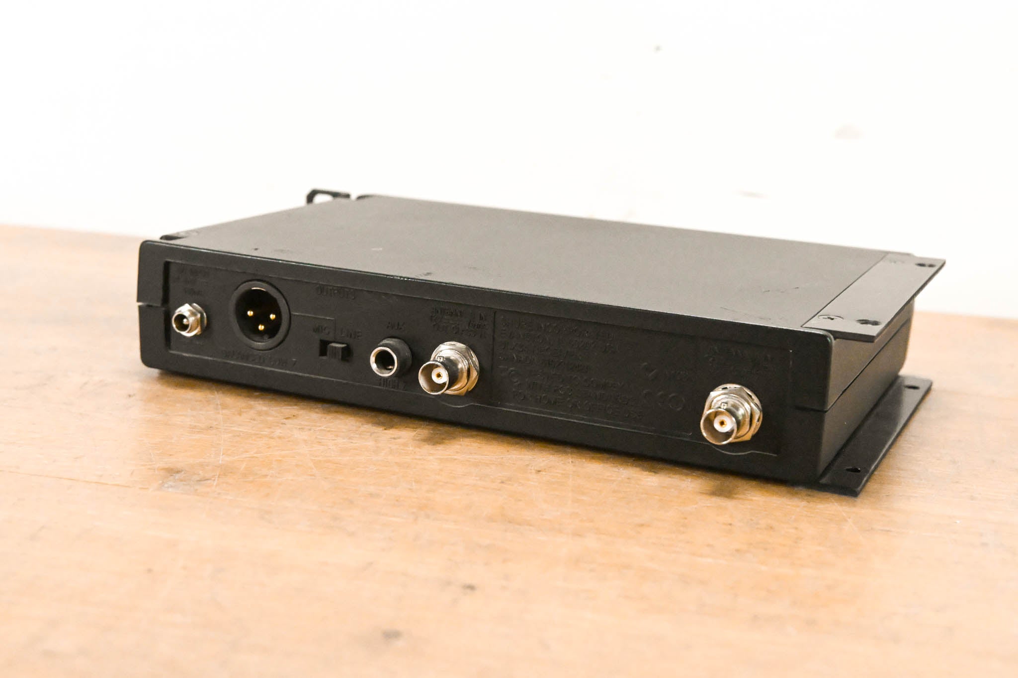 Shure ULXS4 Wireless Receiver - J1 Band: 554-590 MHz (NO POWER SUPPLY)