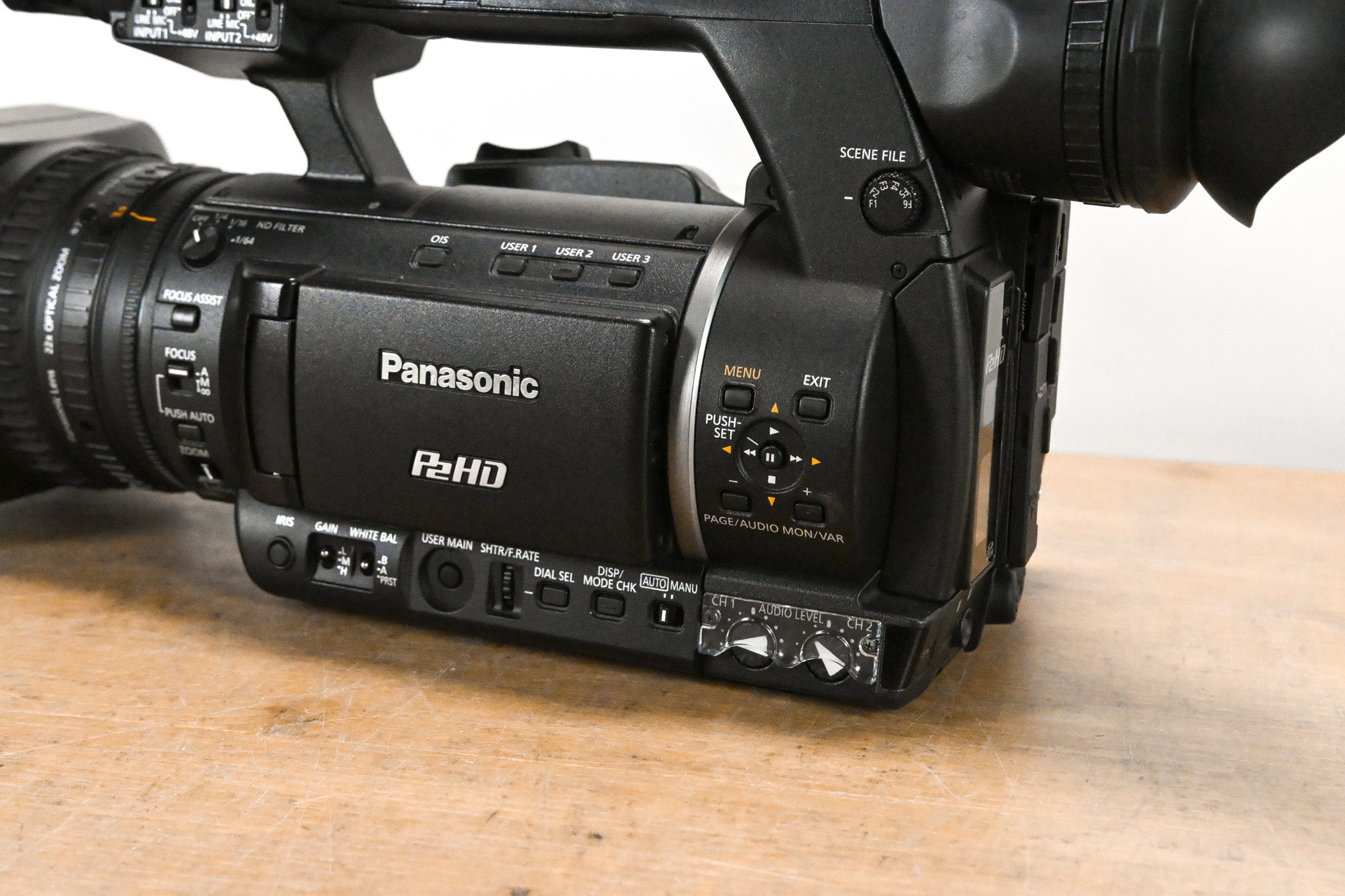 Panasonic AG-HPX250P P2 HD Handheld Camcorder