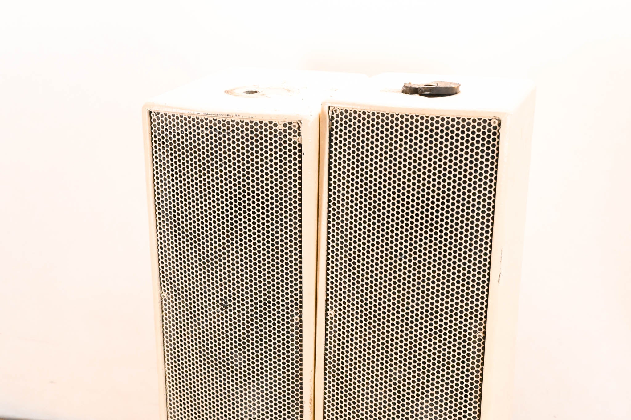 EAW UB52 Two-Way Full-Range Loudspeaker - White (PAIR)
