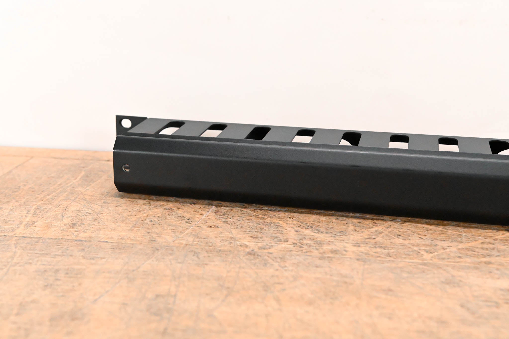 Gator Rackworks GRW-PNLCBLMNG1 1U Cable Management with Cap