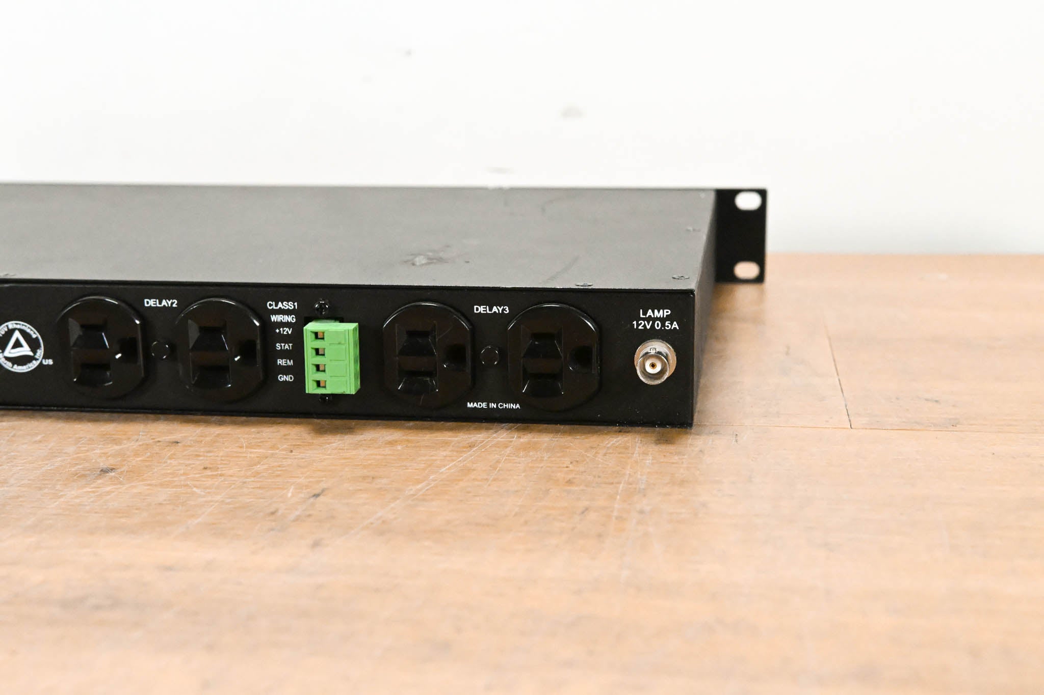 Furman PS-8R Series II 8-outlet Power Conditioner and Sequencer