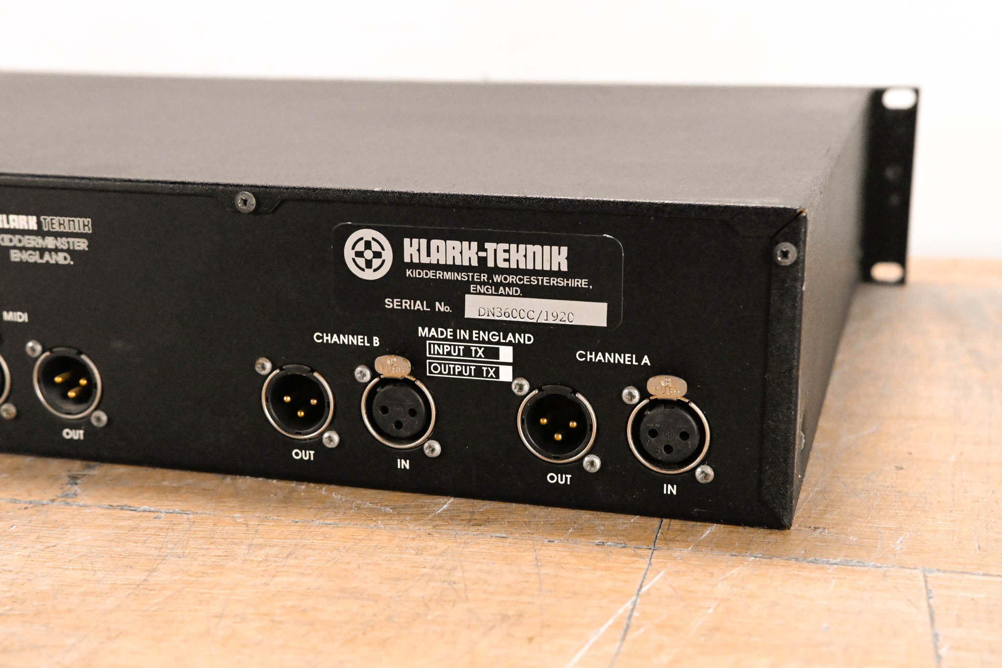 Klark Teknik DN3600 Programmable Graphic Equalizer