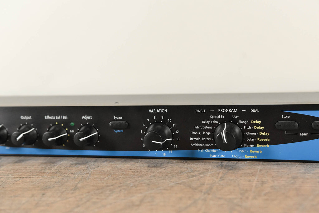 Lexicon MPX110 DualChannel Effects Processor (NO POWER SUPPLY)