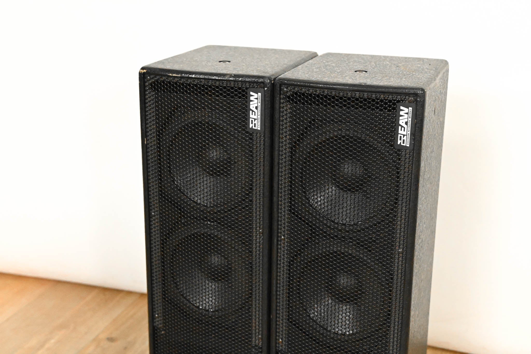 EAW UB52 Two-Way Full-Range Loudspeaker (PAIR)