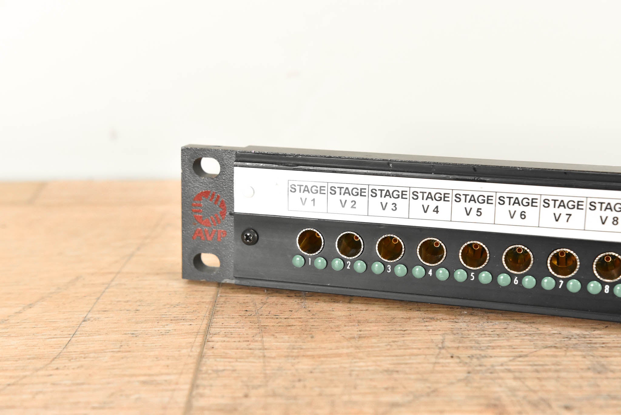 AVP 1RU 32-Input Video Patch Bay