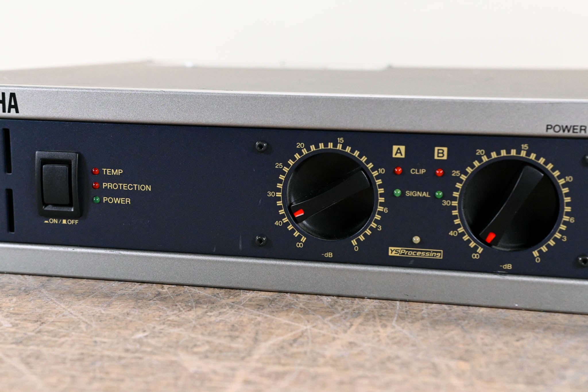 Yamaha P2500S 2-Channel Power Amplifier