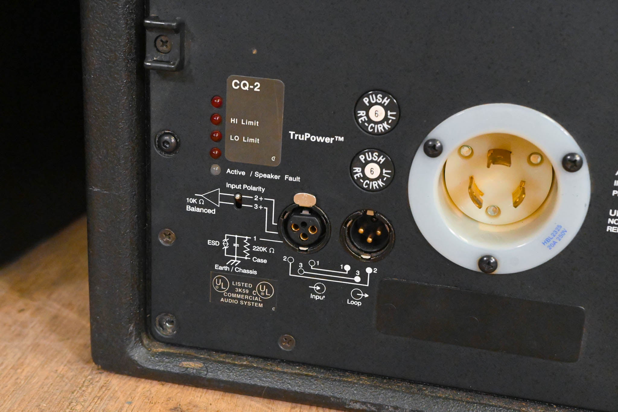 Meyer Sound CQ-2 Narrow Coverage Main Loudspeaker (PAIR)