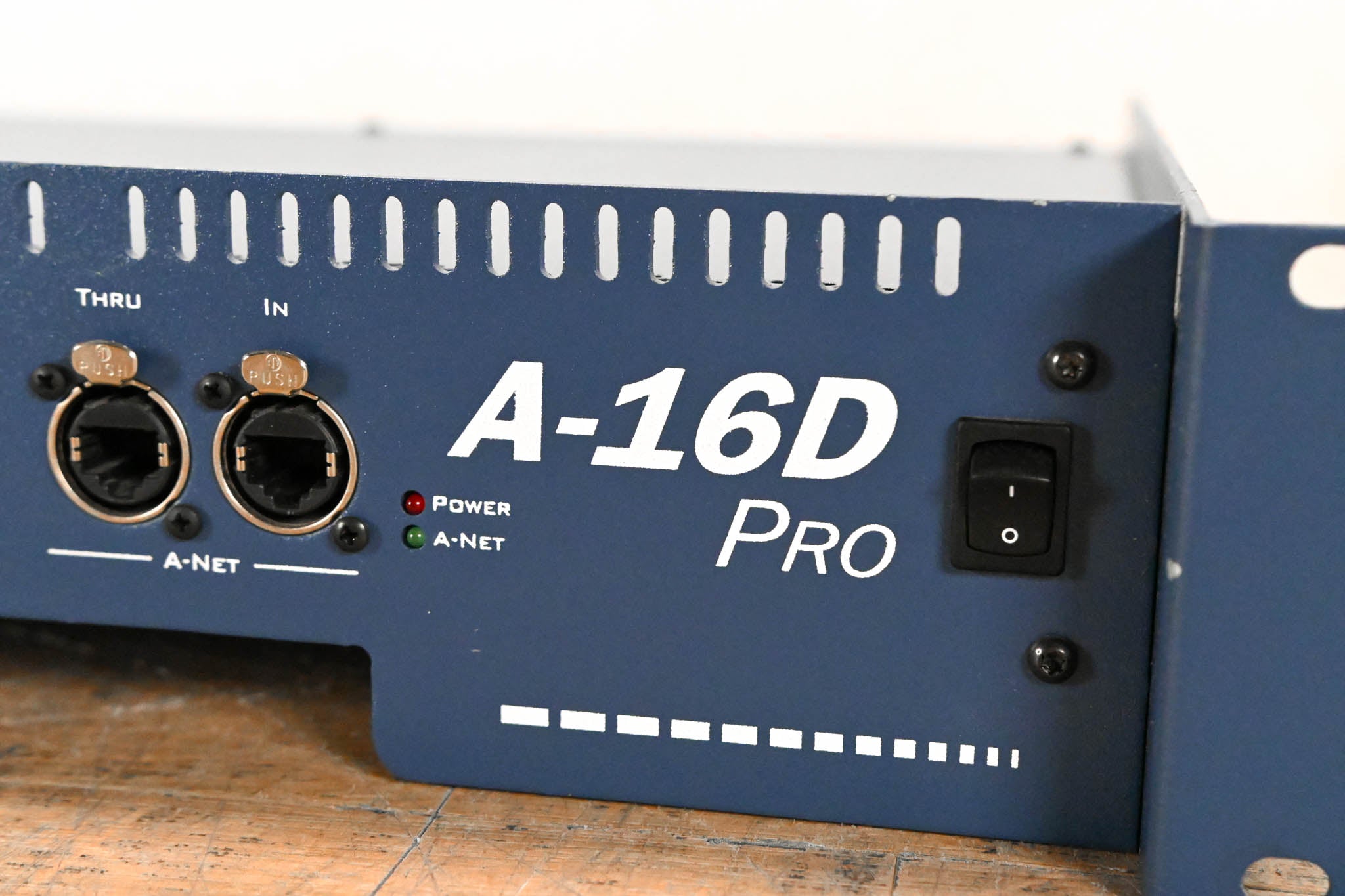 Aviom A-16D Pro A-Net Distributor