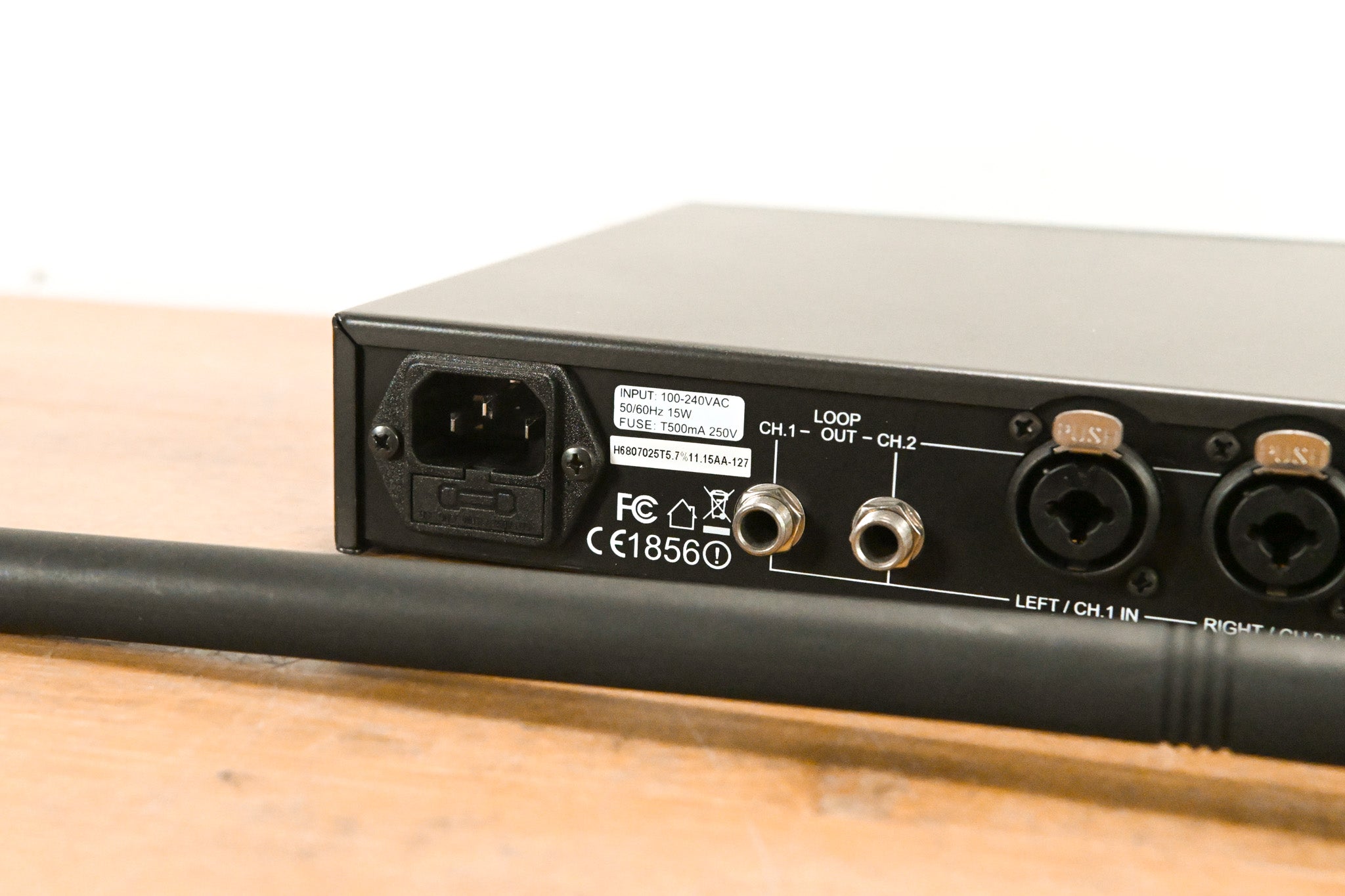 Carvin EM900 Wireless IEM System with EM901 Bodypack - 518-542 MHz