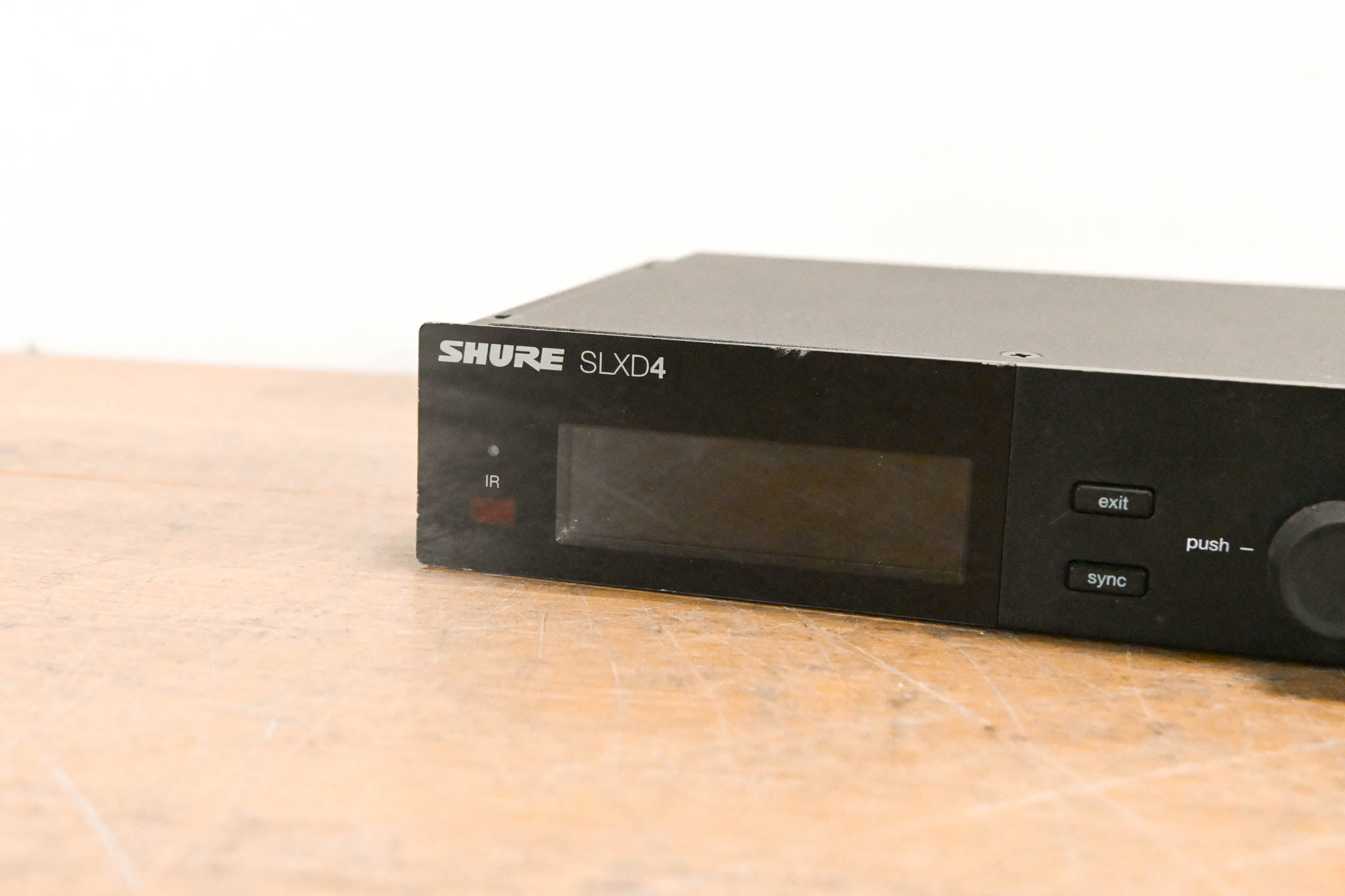 Shure SLXD4 Wireless Receiver - J52 Band: 558-602 / 614-616 MHz (NO PSU)